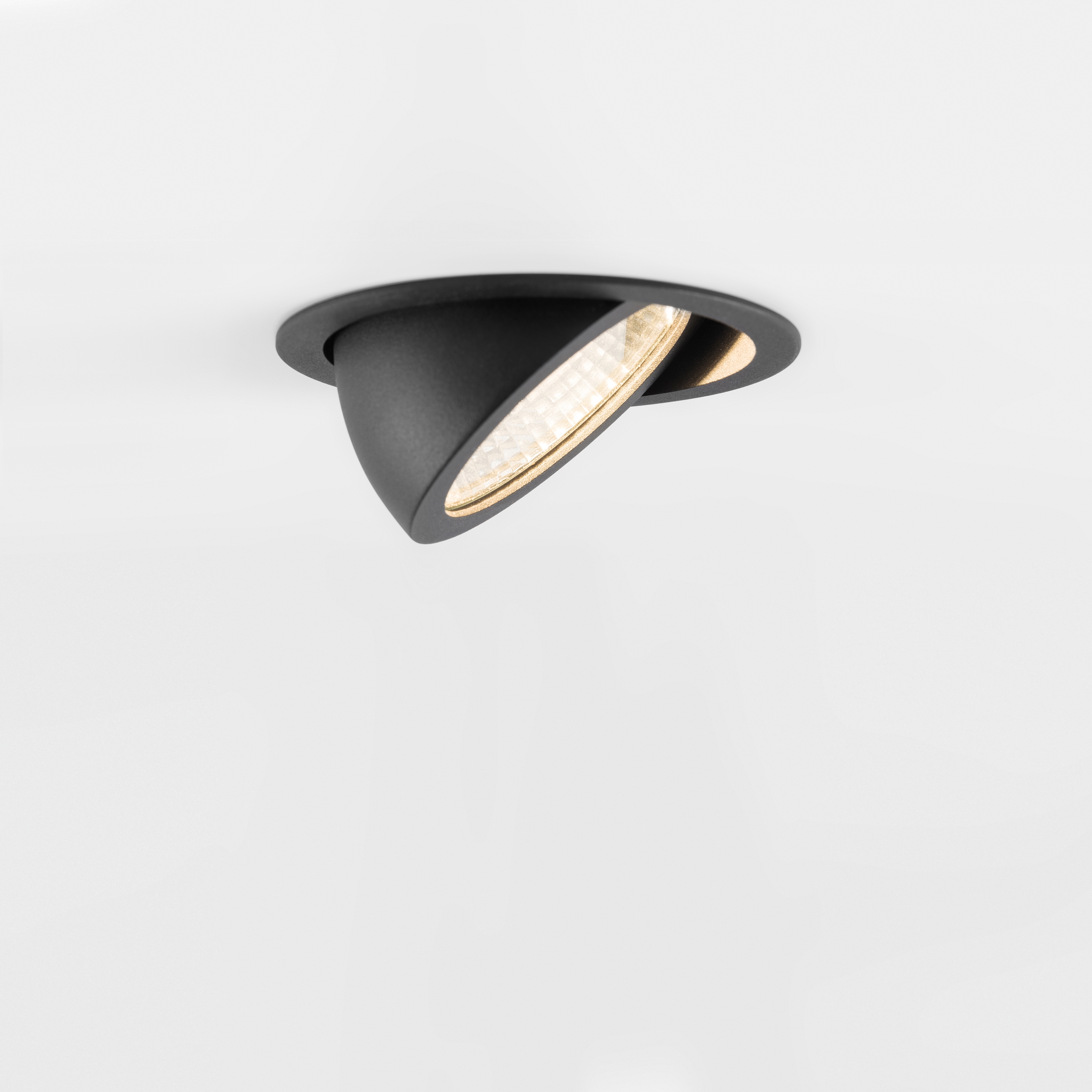 Display product K120 adjustable LED GE from manufacturer Modular Lighting Instruments