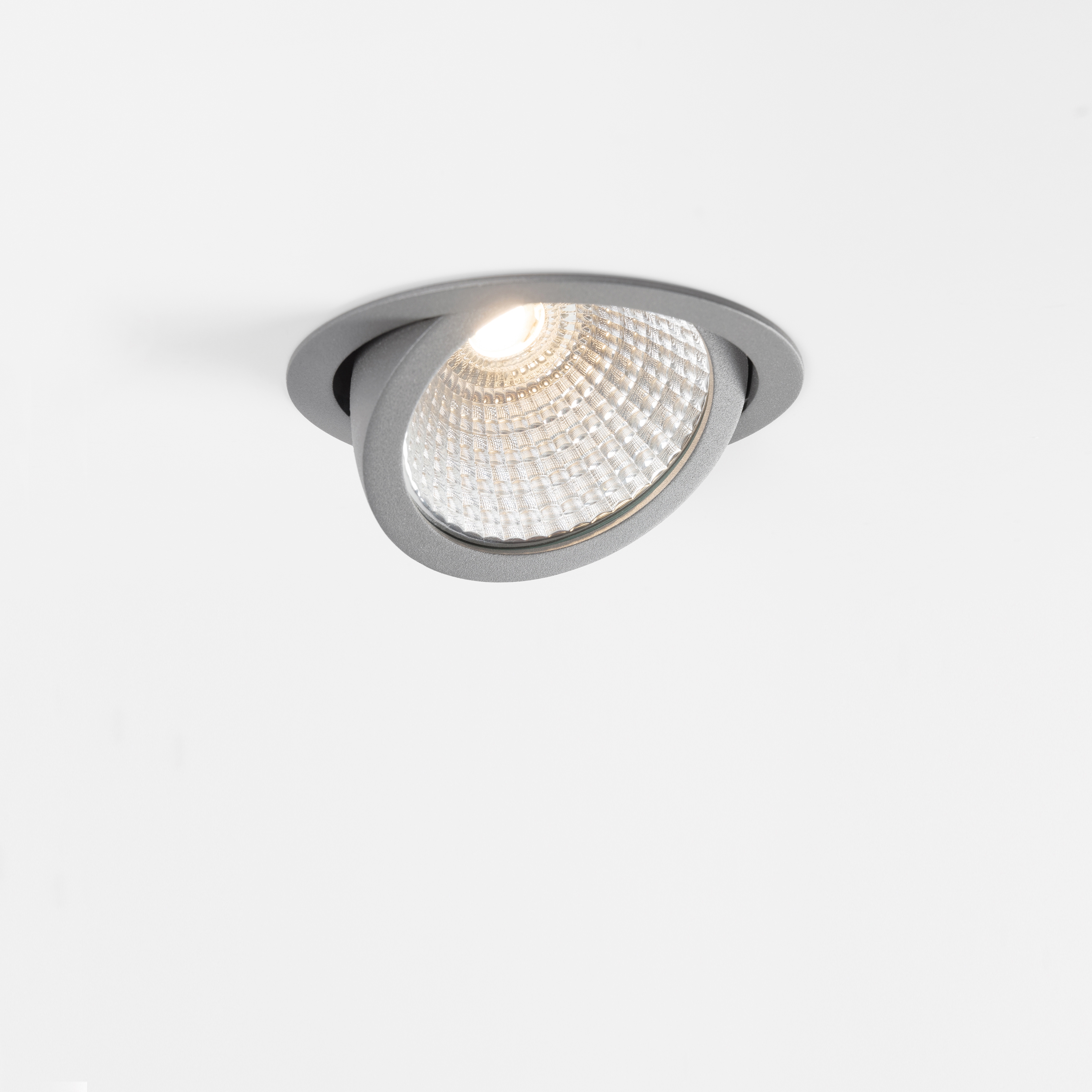 Display product K120 adjustable LED GE from manufacturer Modular Lighting Instruments