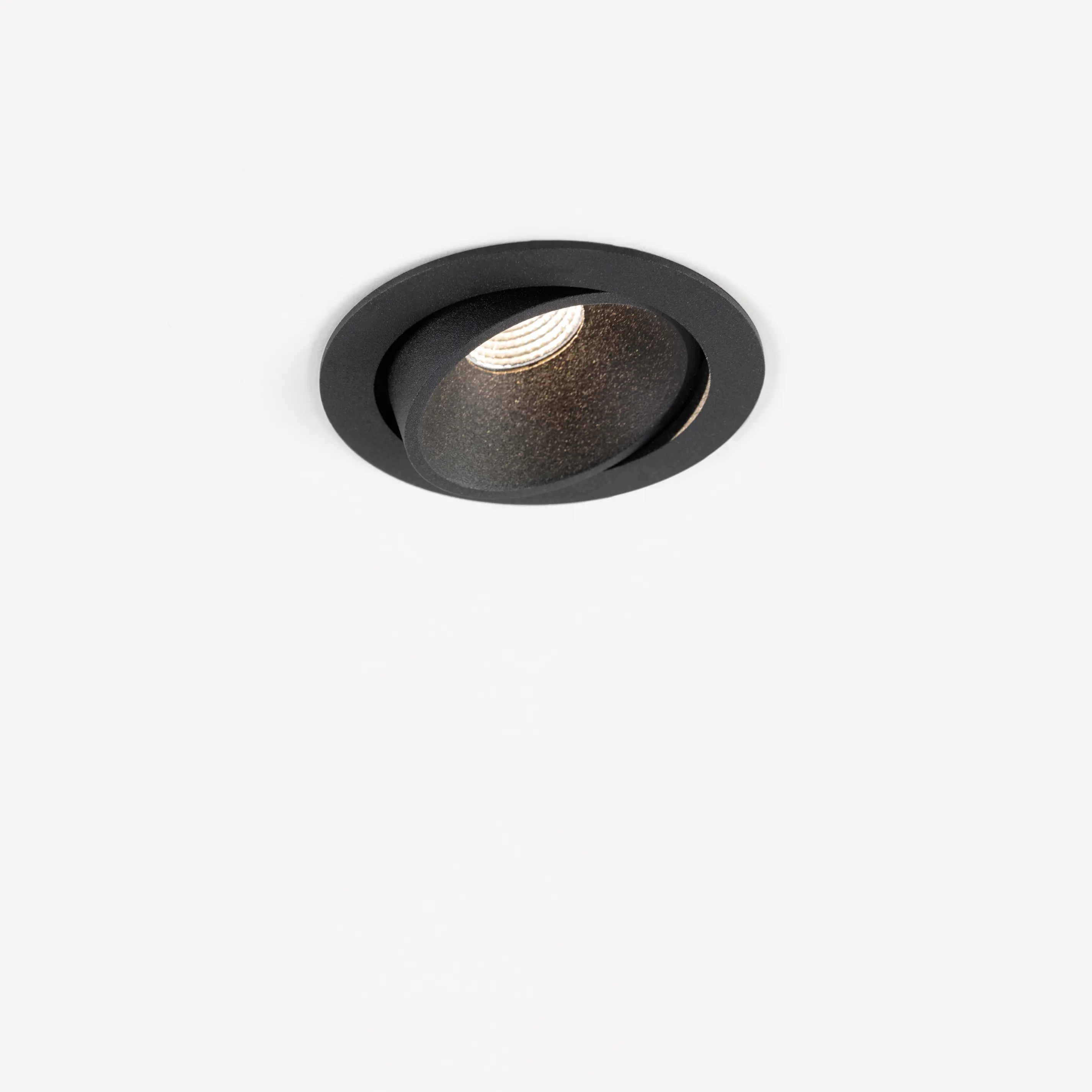 Modular Lighting Instruments - Smart lotis 82 adjustable LED GE