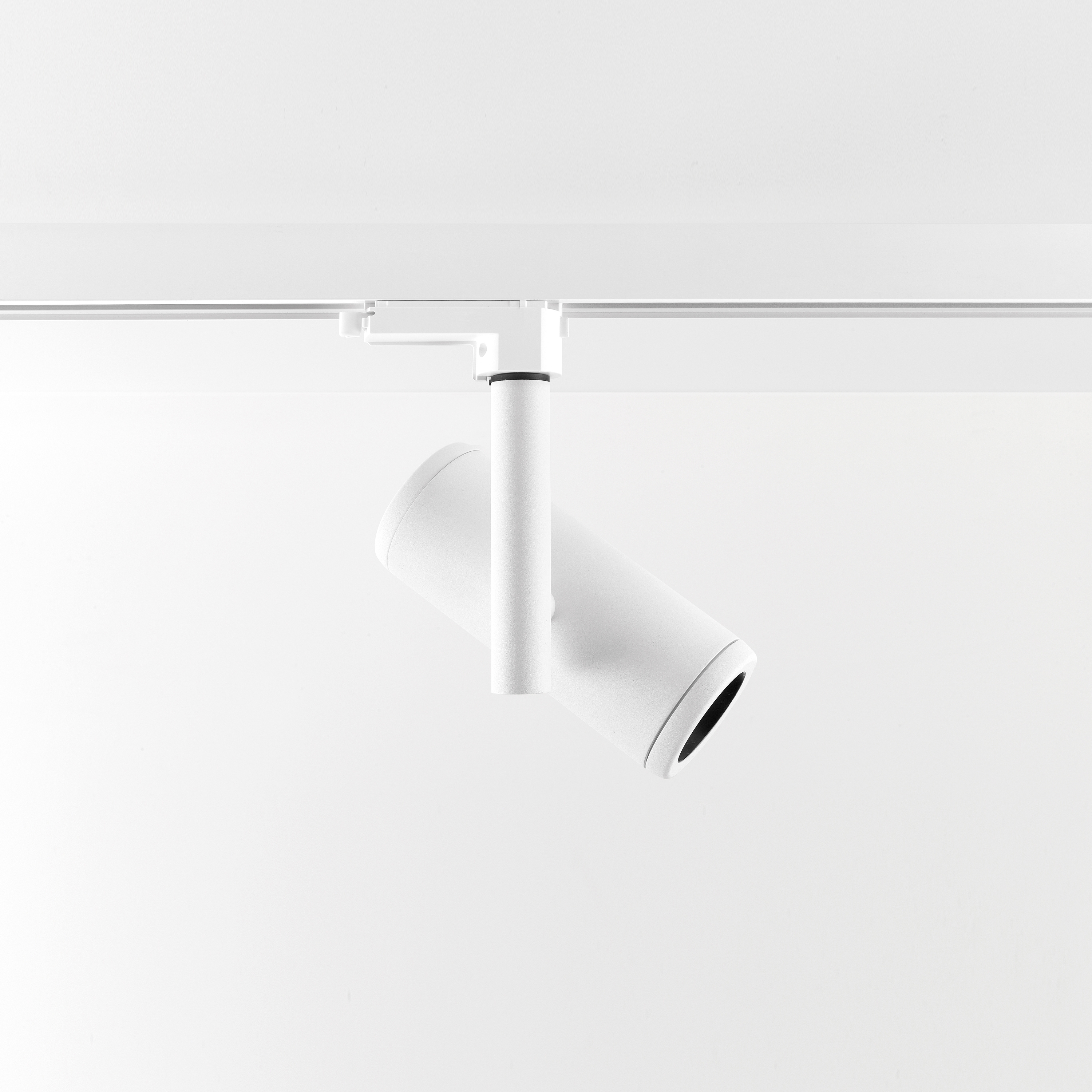 Display product Médard track LED GI from manufacturer Modular Lighting Instruments