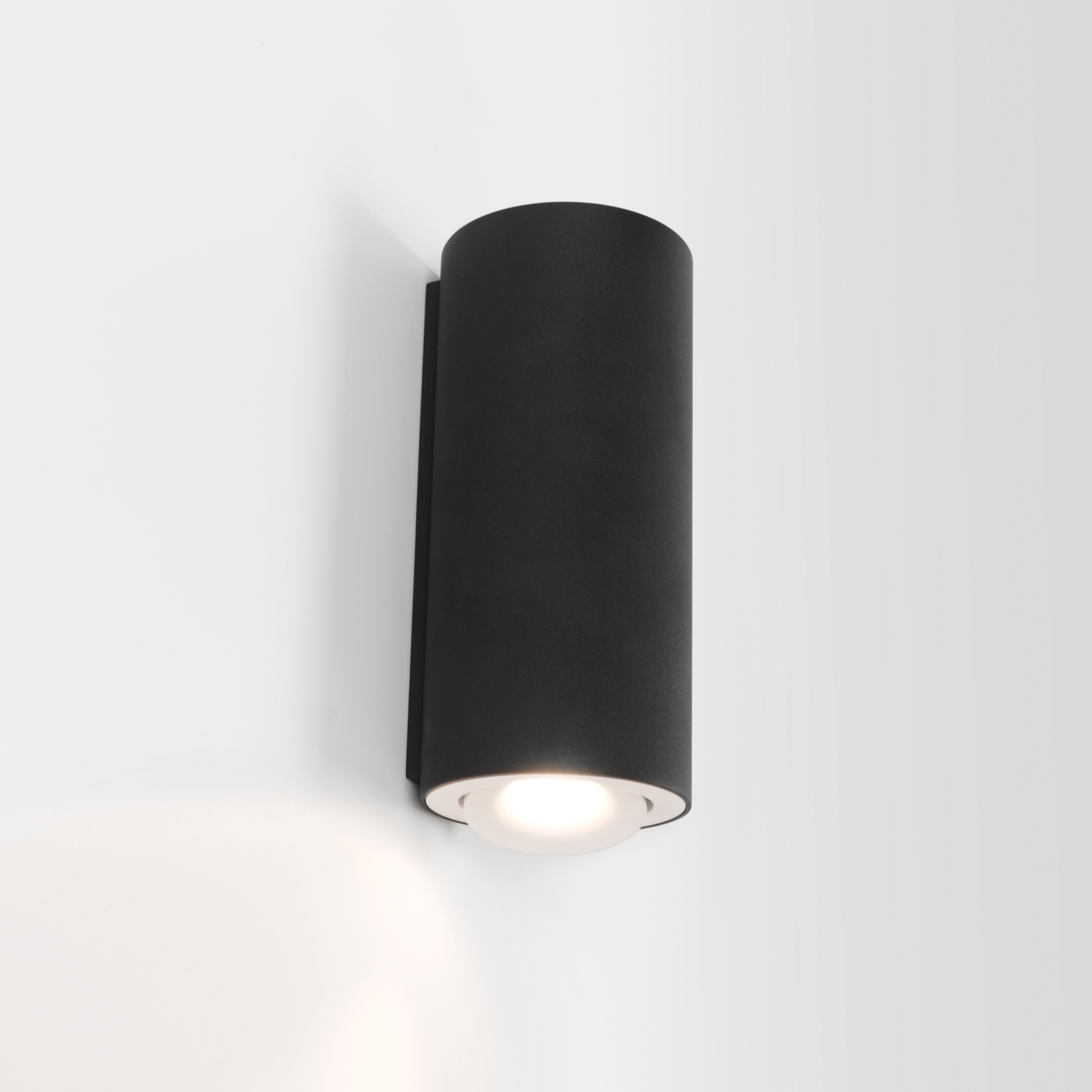 Smart surface tubed wall 82 X-large 1x LED dali GI