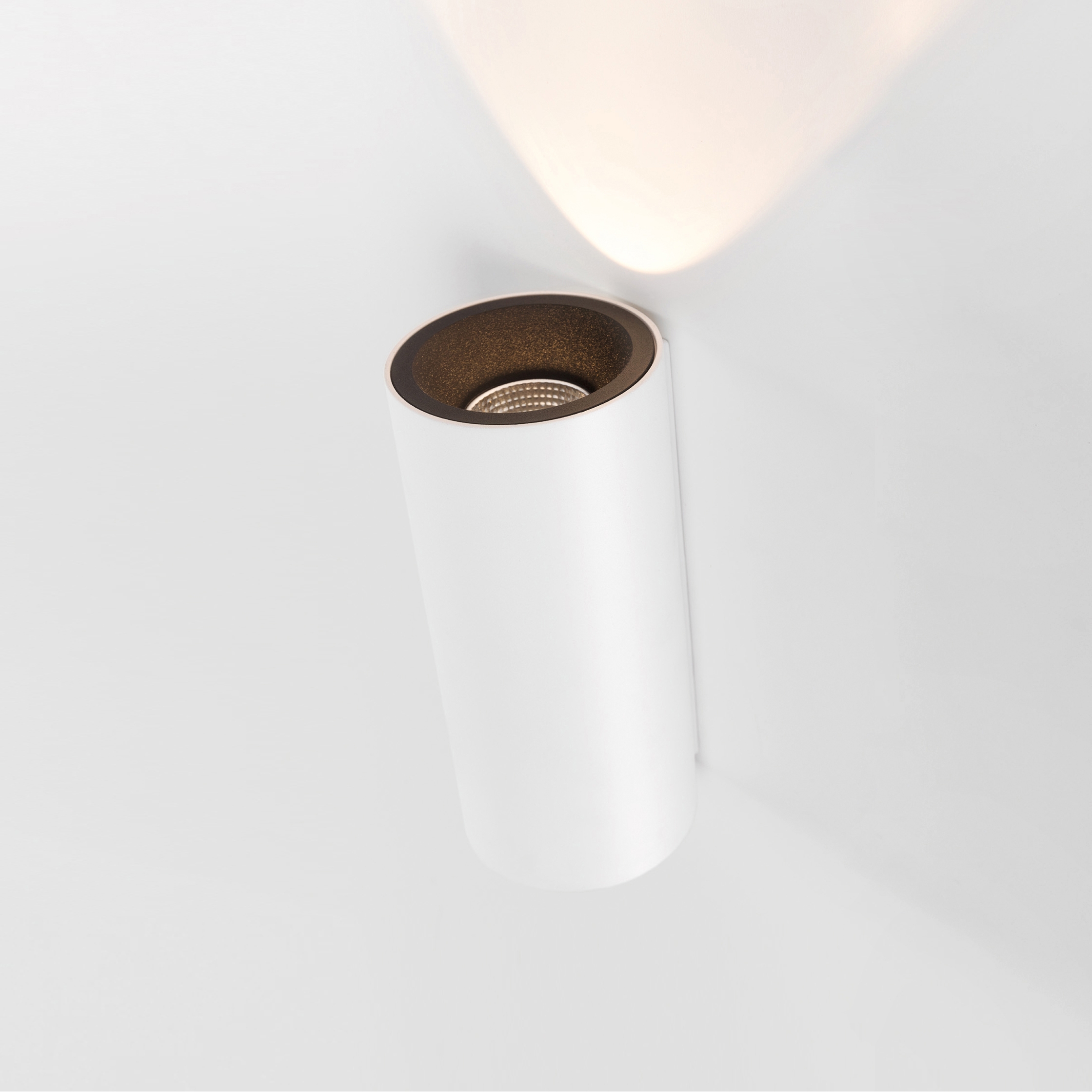 Display product Smart surface tubed wall 82 X-large 1x LED GE from manufacturer Modular Lighting Instruments