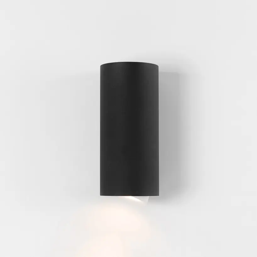 Modular Lighting Instruments - Smart surface tubed wall 82 X-large 1x LED Tre dim GI