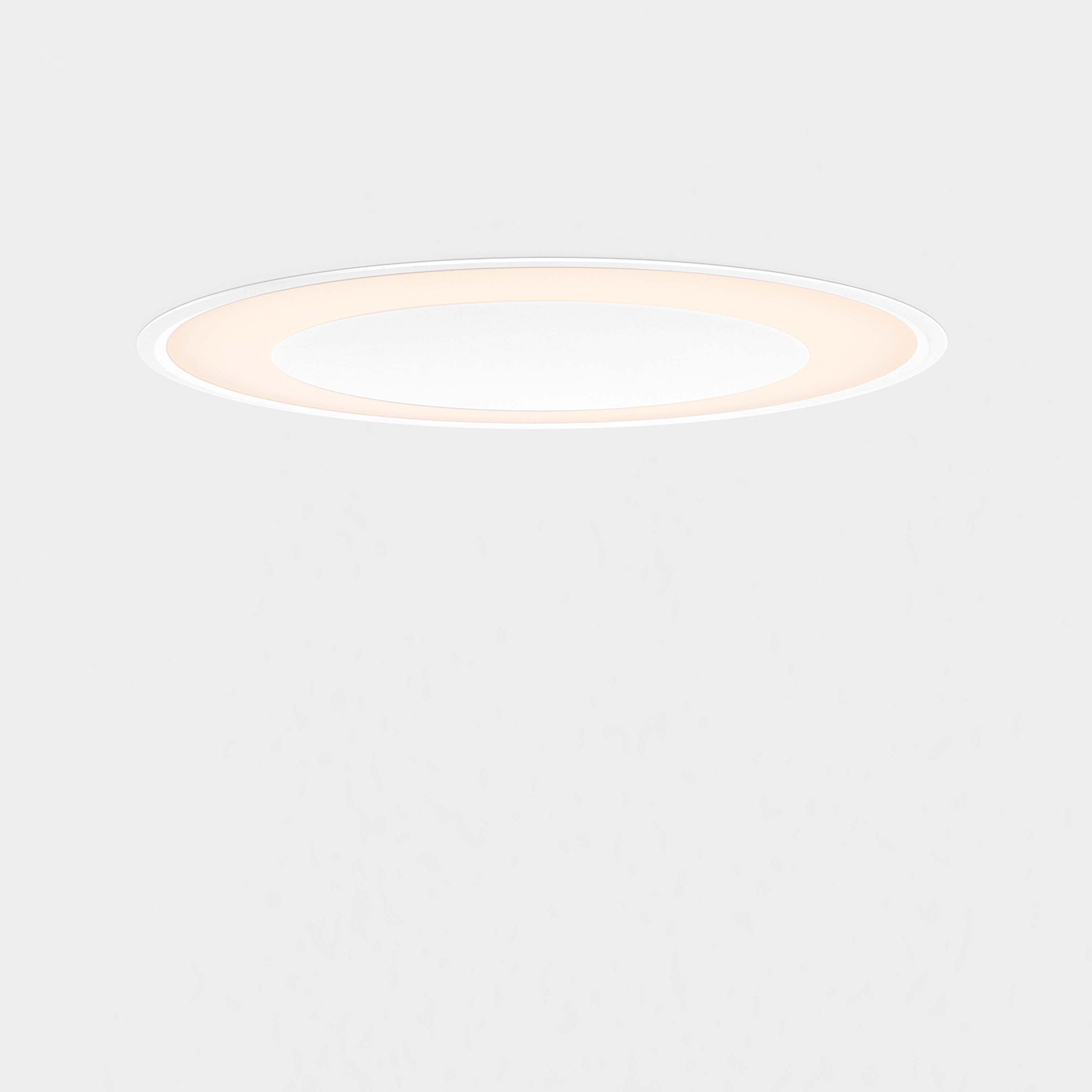 Flat Moon eclips