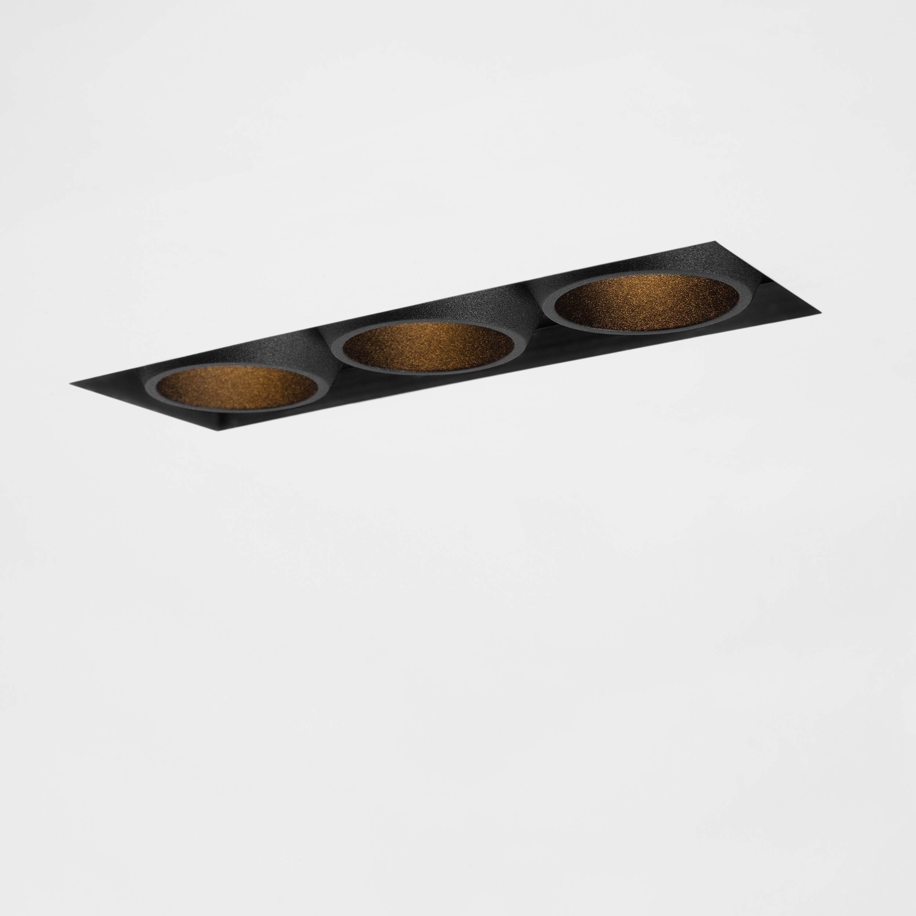 Display product Qbini Trimless from manufacturer Modular Lighting Instruments