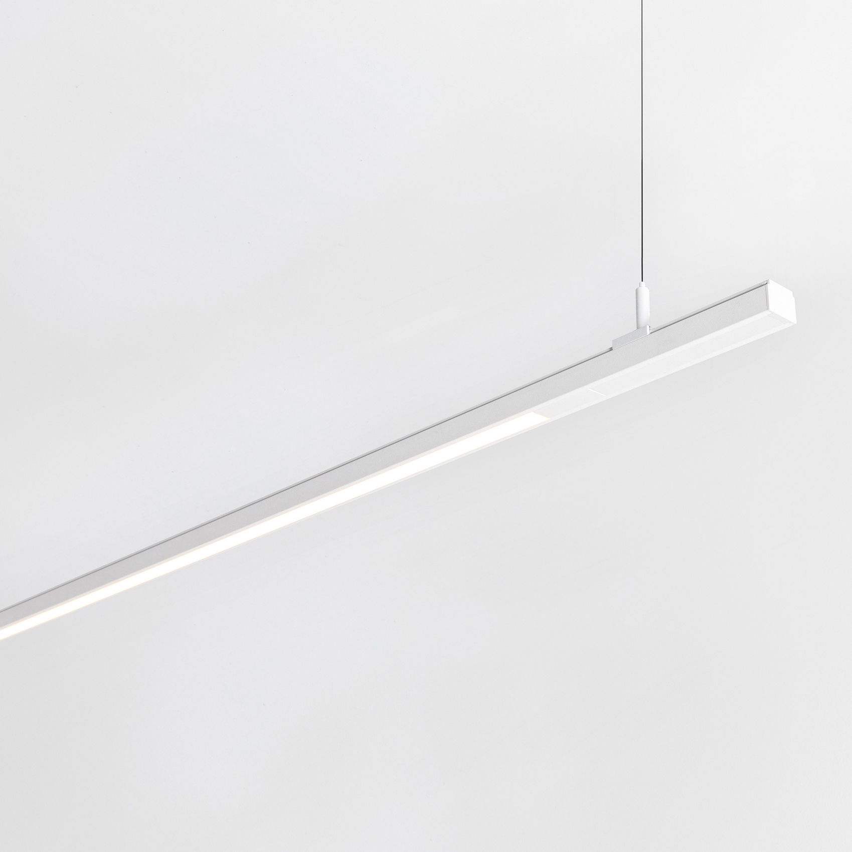 Pista Linear LED | Suspension