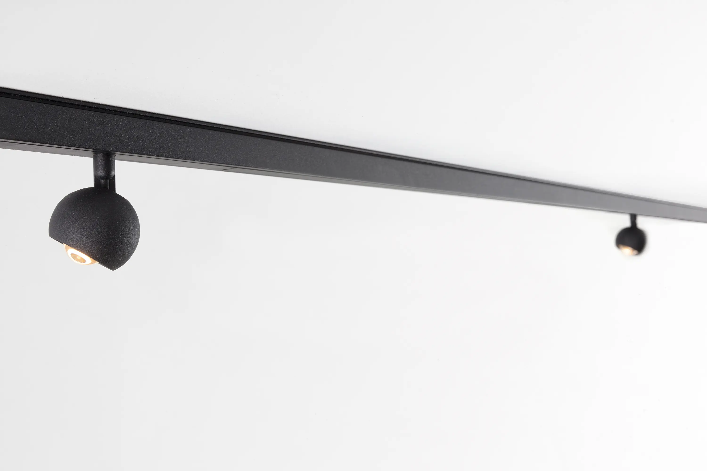 Modular Lighting Instruments - Pista Marbulito | Surface