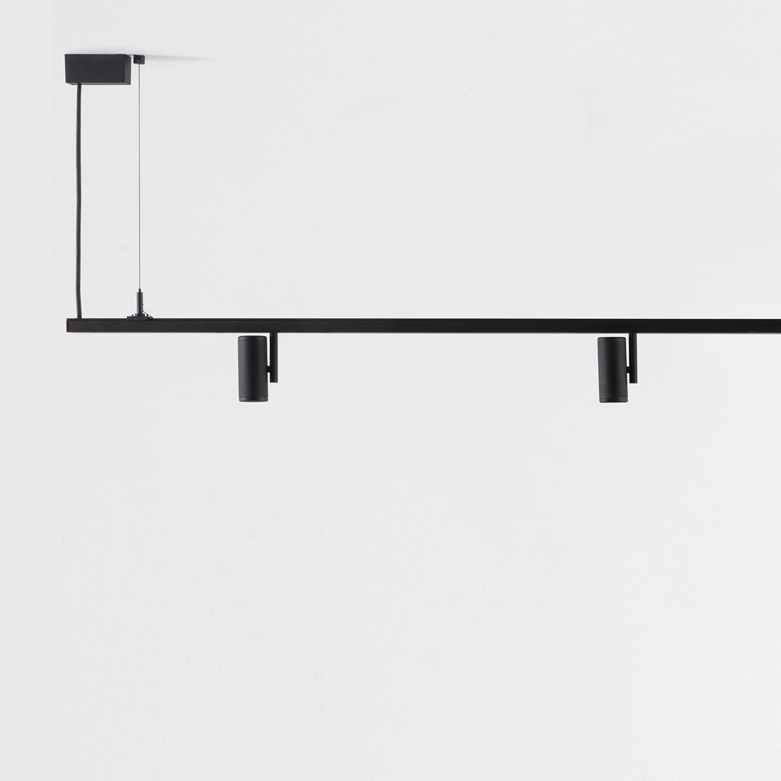 Display product Pista Médard 42 | Suspension from manufacturer Modular Lighting Instruments