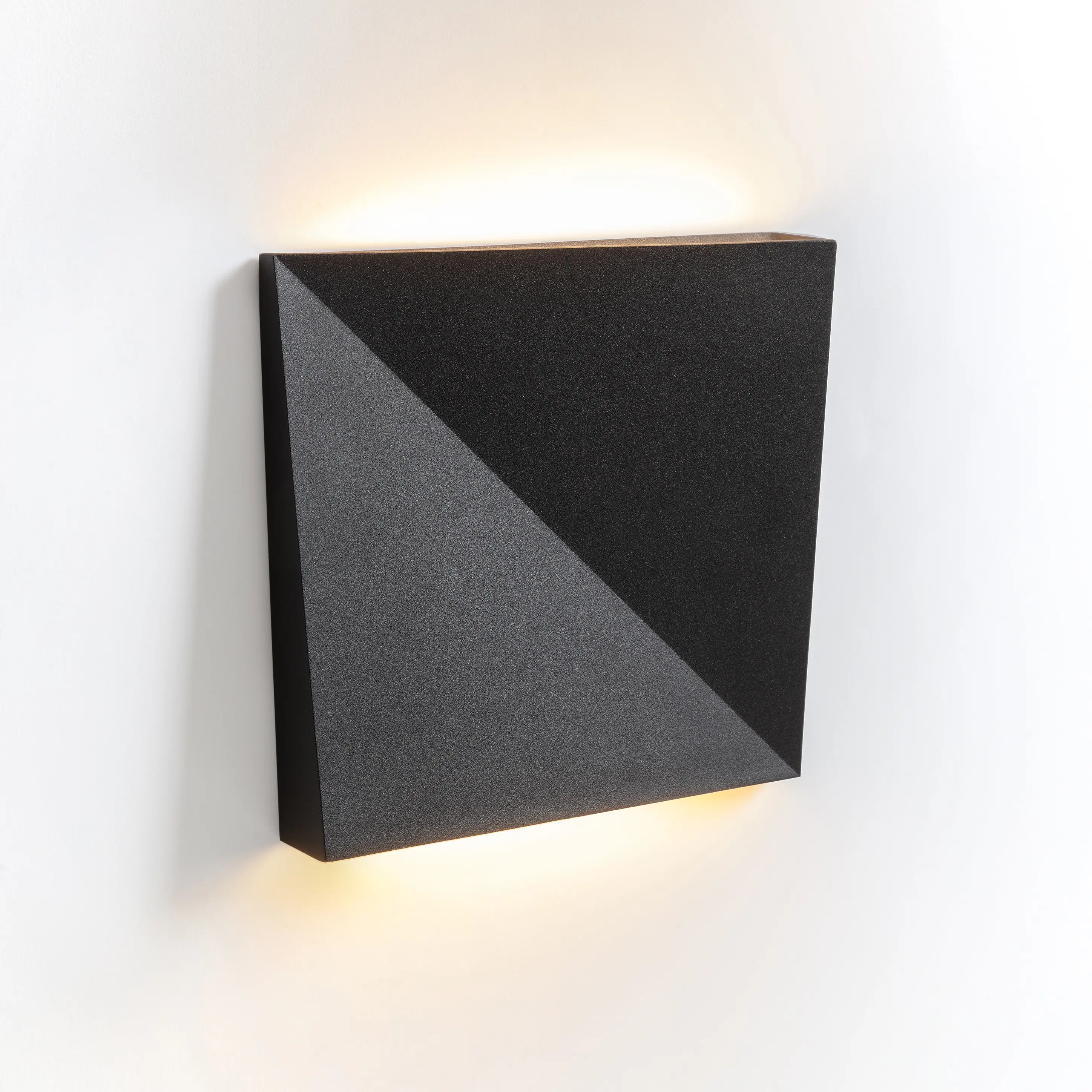 Modular Lighting Instruments - Dent