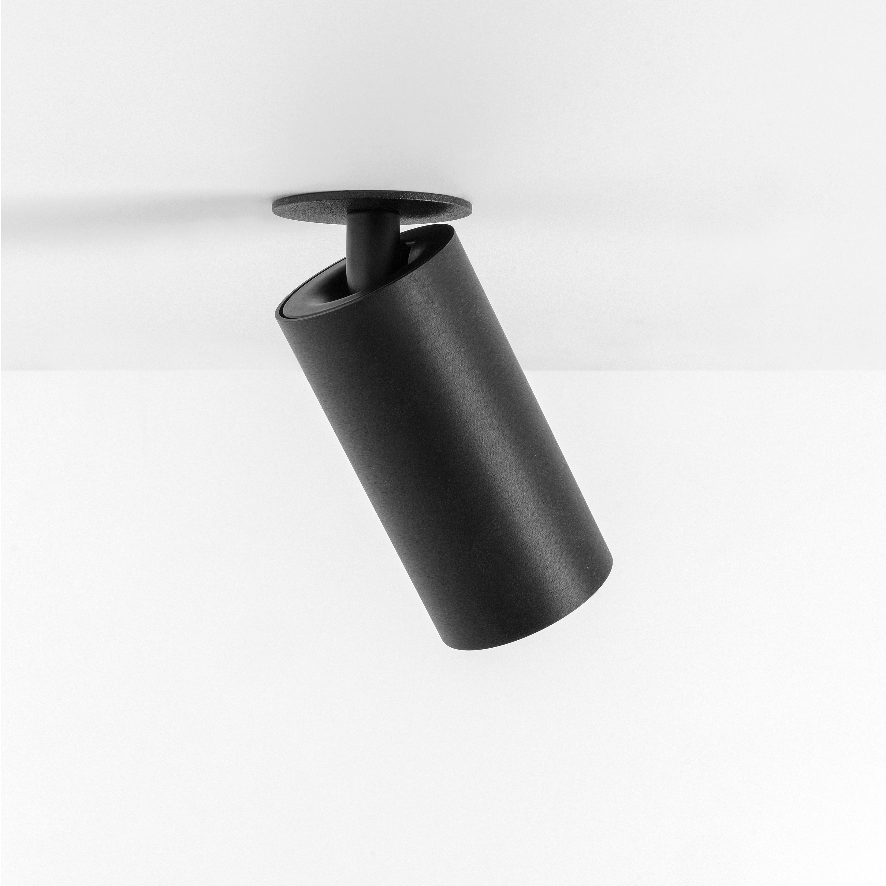 Minude Adjustable Recessed