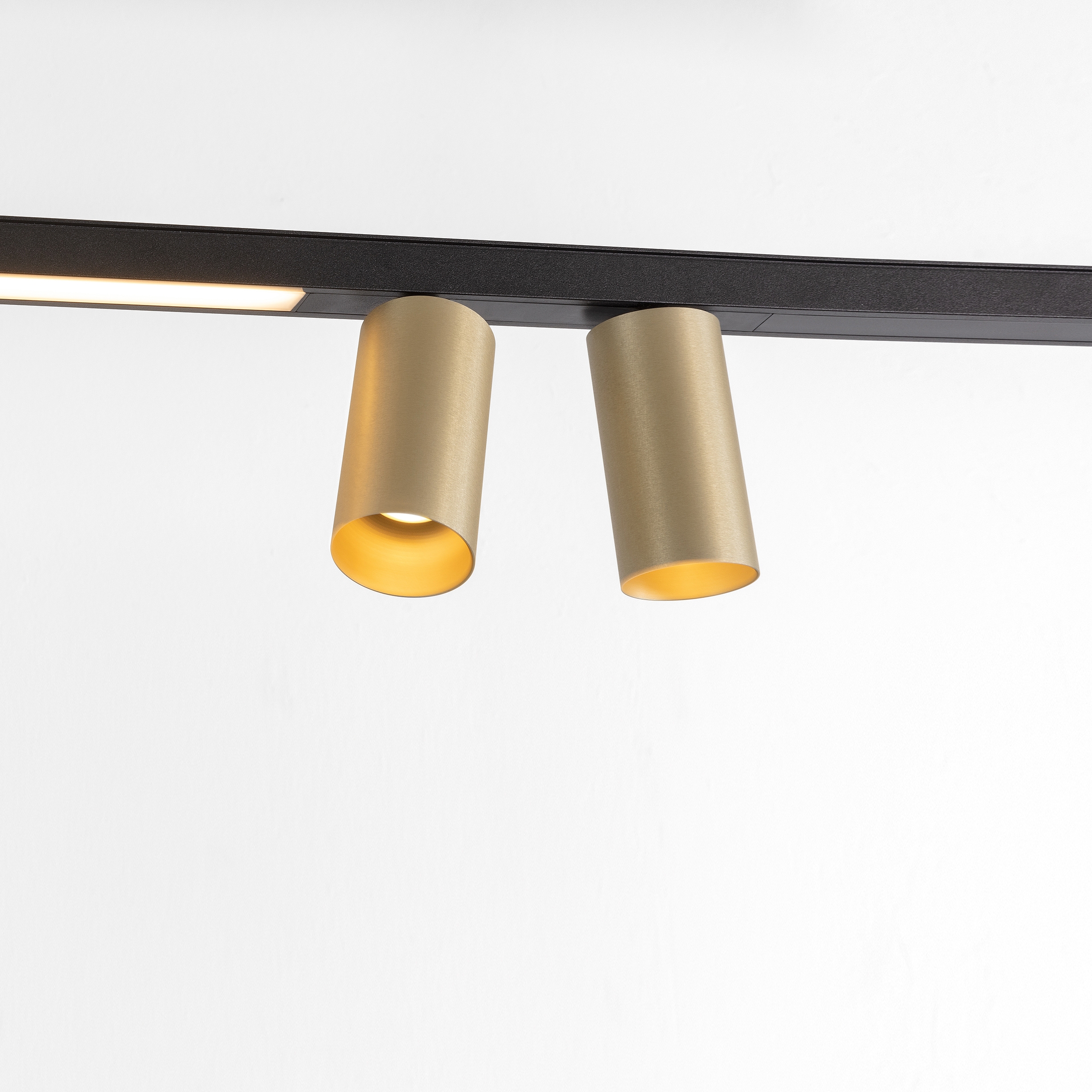 Minude Adjustable Track