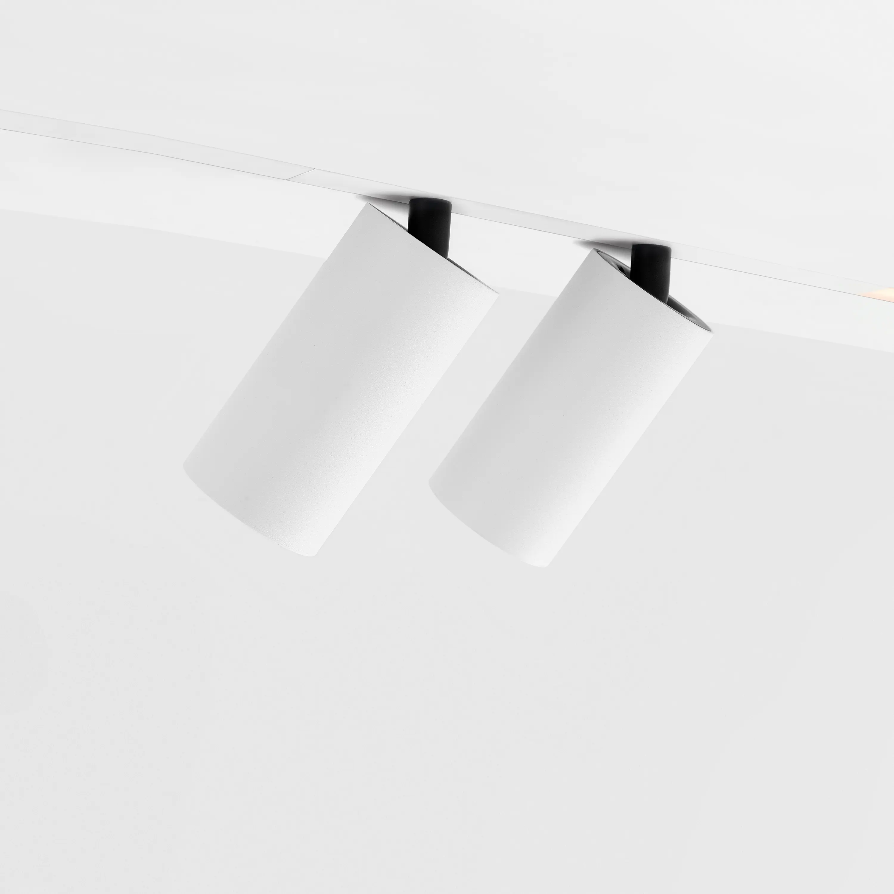 Modular Lighting Instruments - Minude Adjustable Track