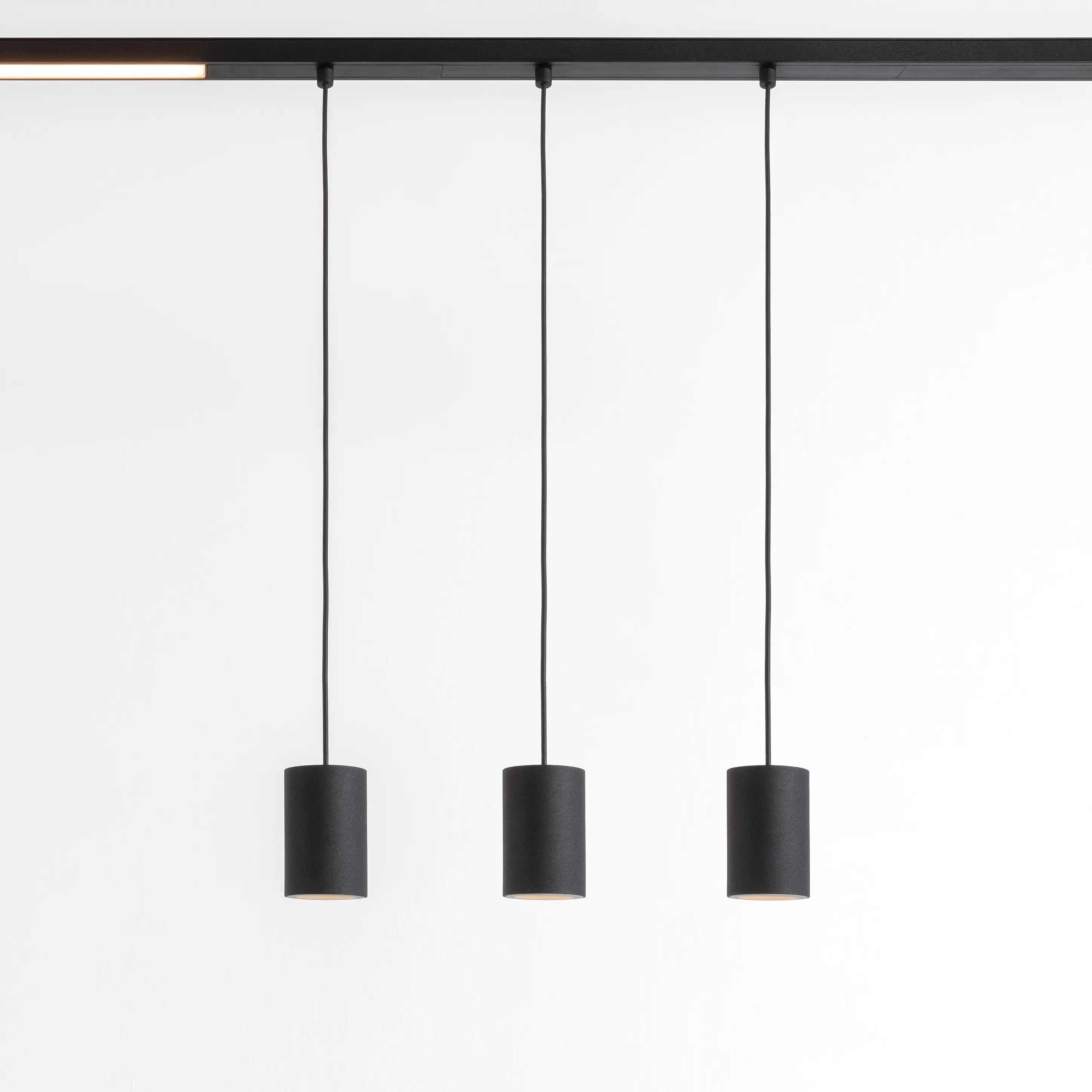 Modular Lighting Instruments - Pista Smart 48 Tubed Suspension Track