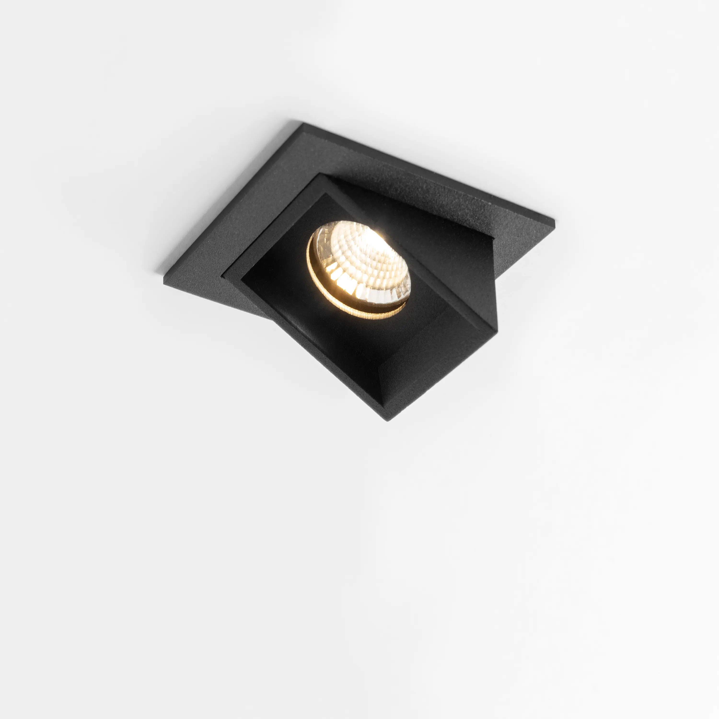 Modular Lighting Instruments - Qbini Asy