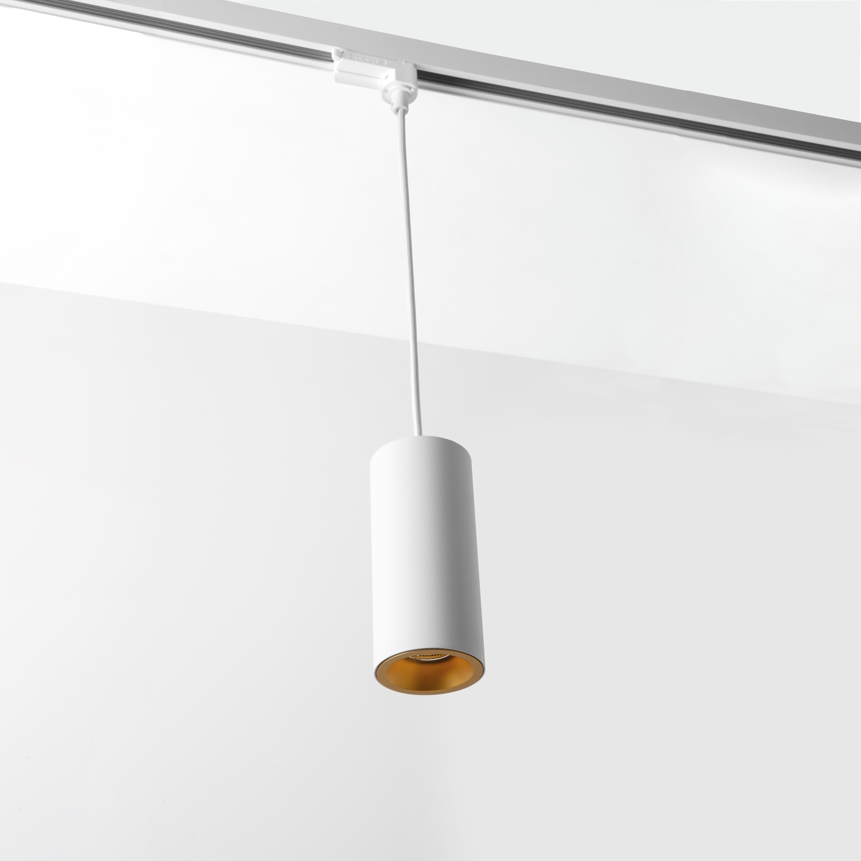 Display product Smart surface tubed suspension track 82 XL LED GI from manufacturer Modular Lighting Instruments