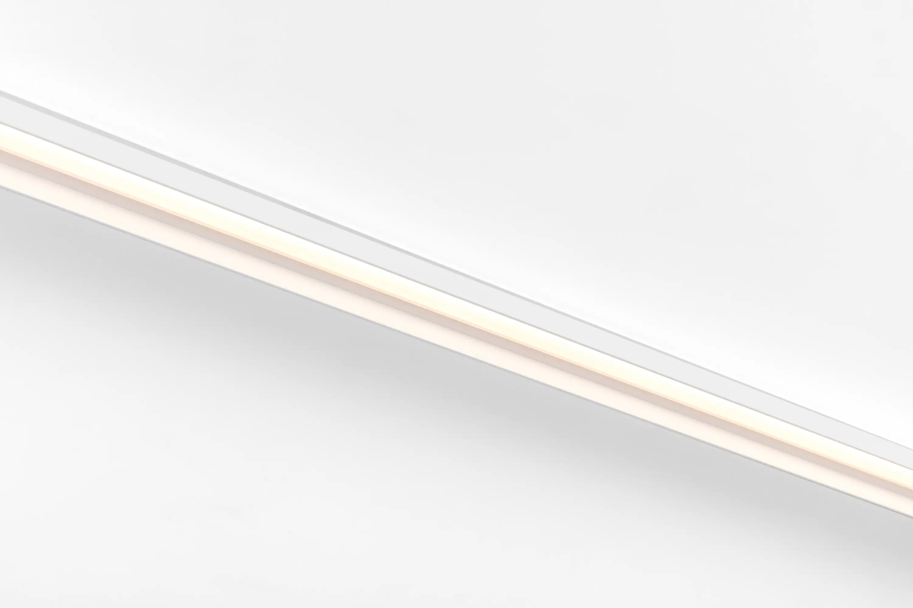 Modular Lighting Instruments - Pista track 48V LED linear flaps GI