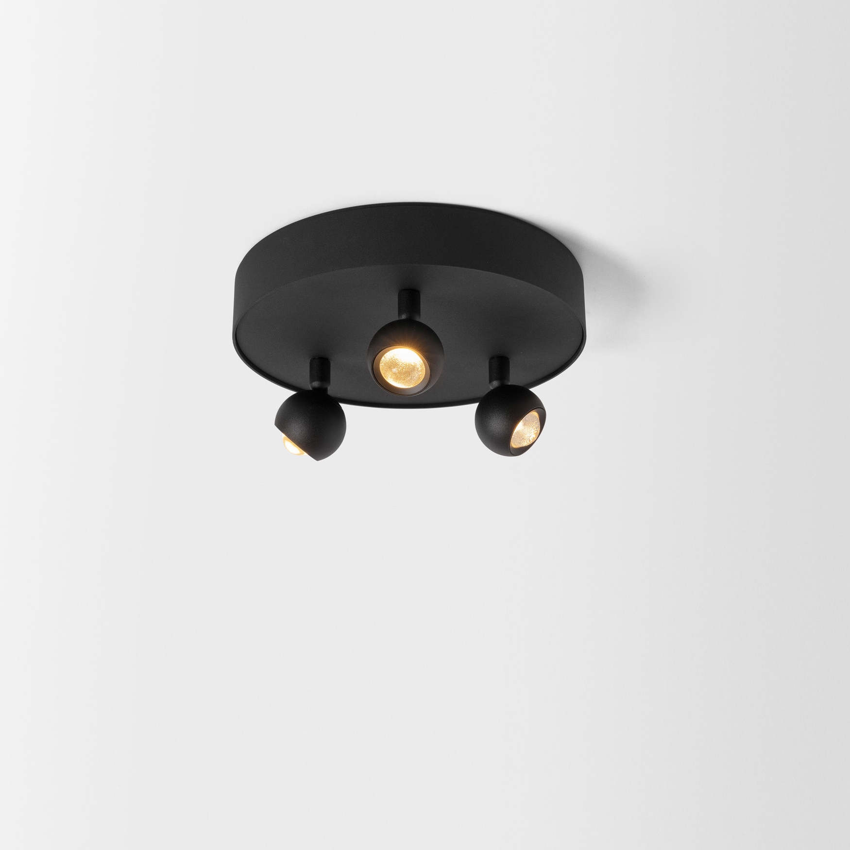 Display product Modupoint ceiling base round from manufacturer Modular Lighting Instruments