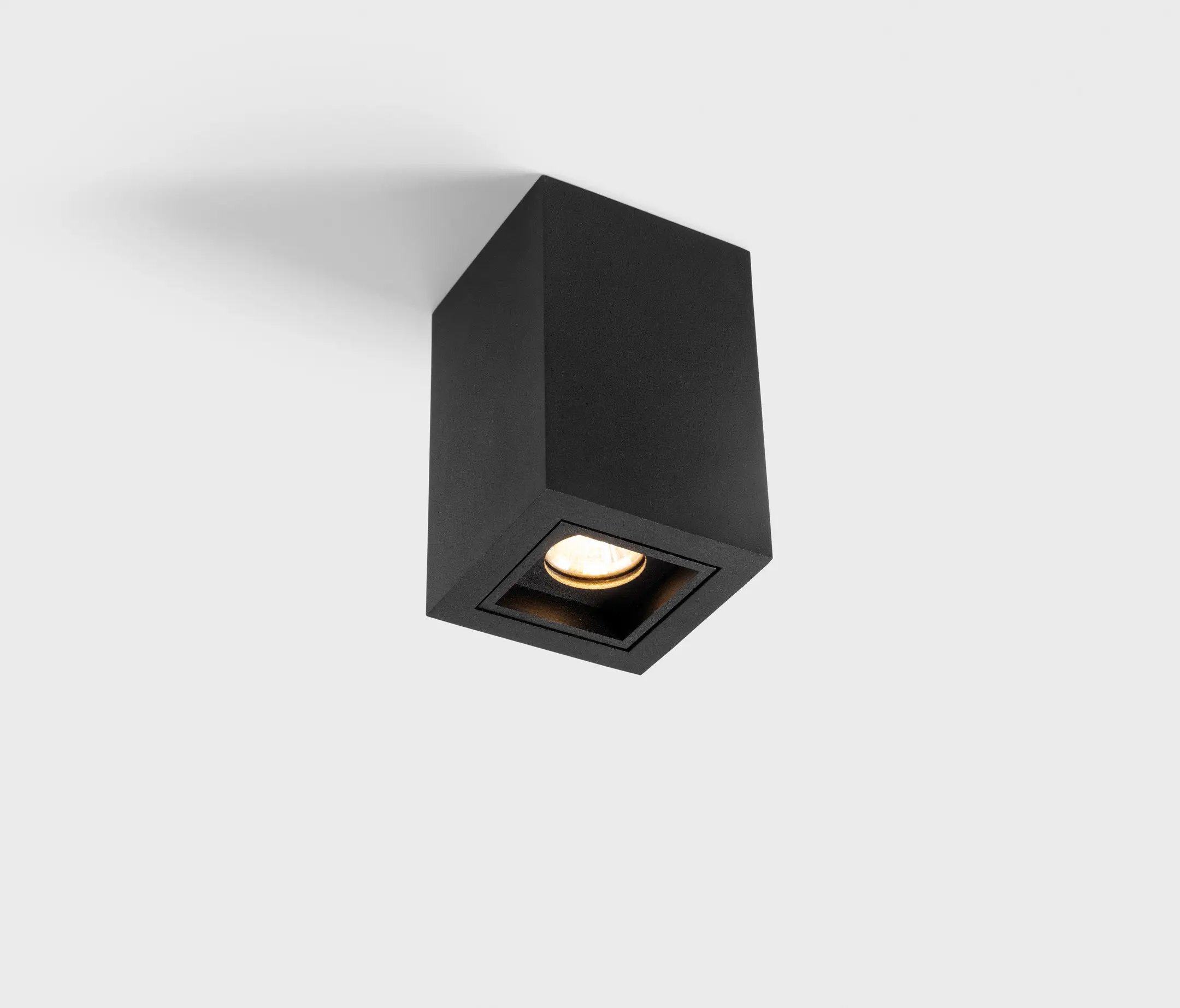Modular Lighting Instruments - Qbini surface box 1L