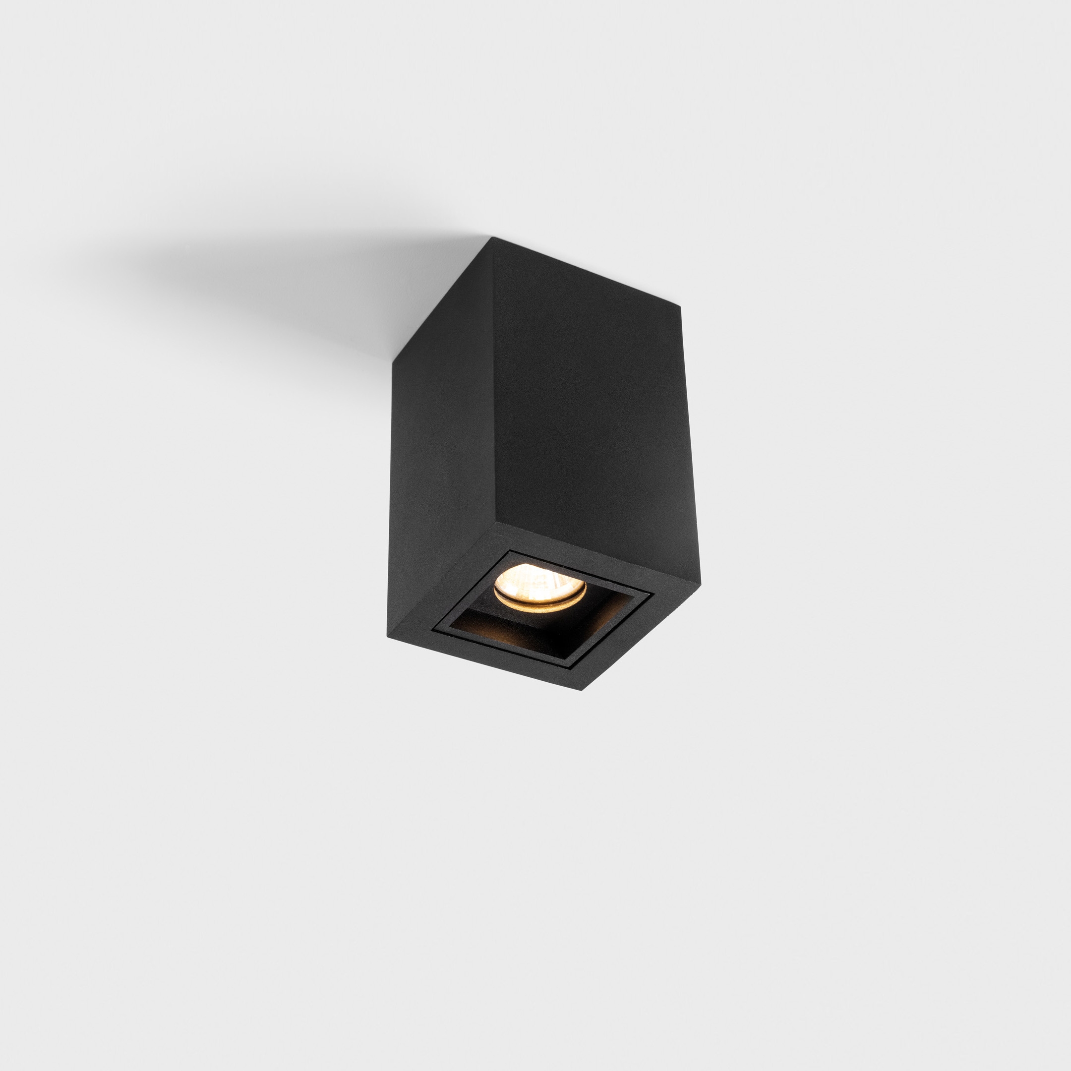 Display product Qbini surface box 1L from manufacturer Modular Lighting Instruments