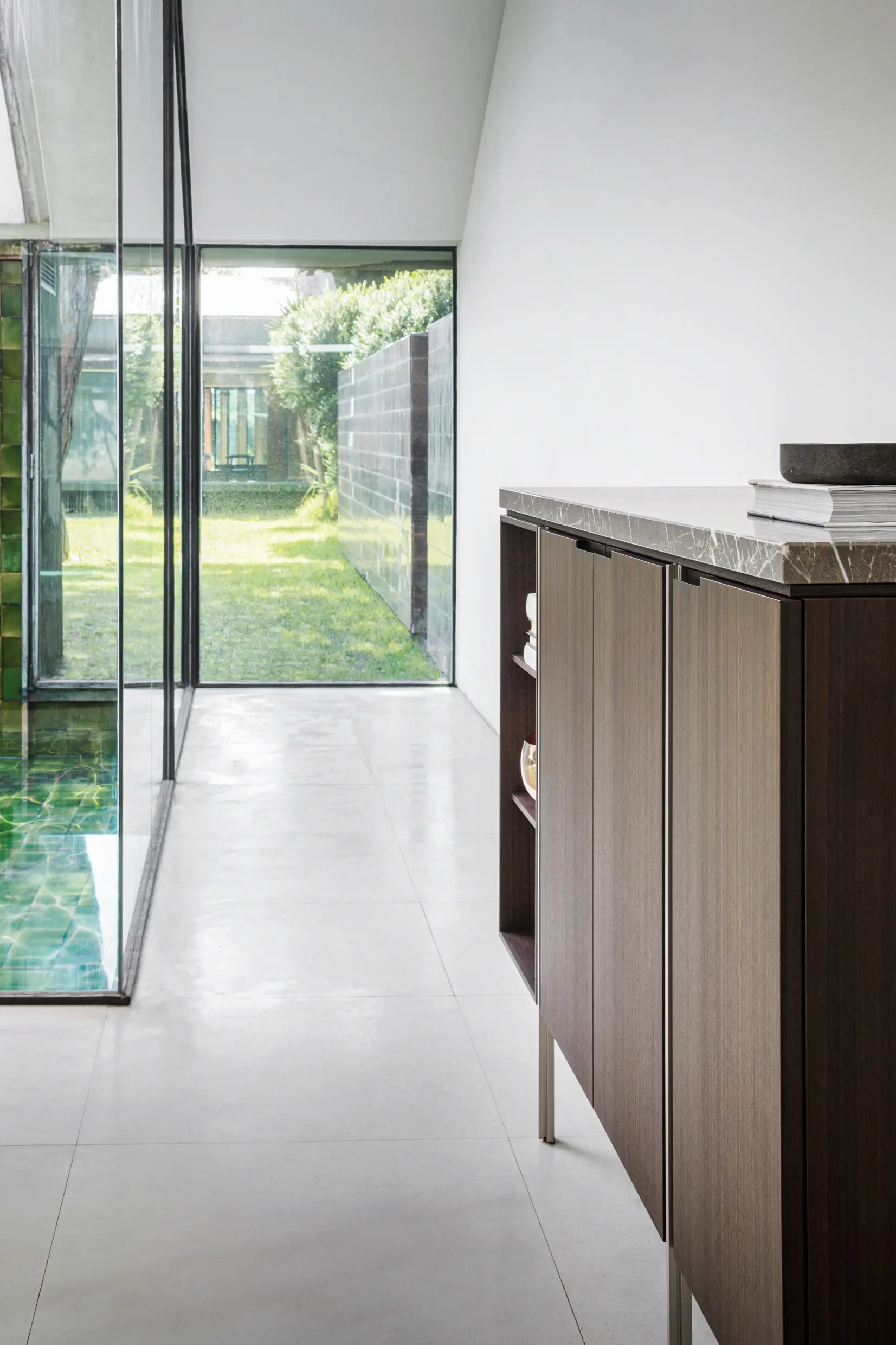 Molteni & C - Irving