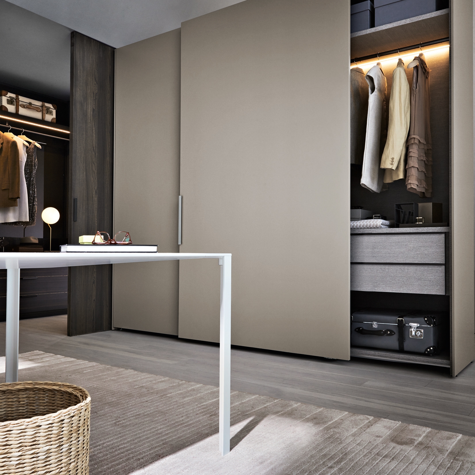 Display product Gliss Master - Start | Wardrobe from manufacturer Molteni & C