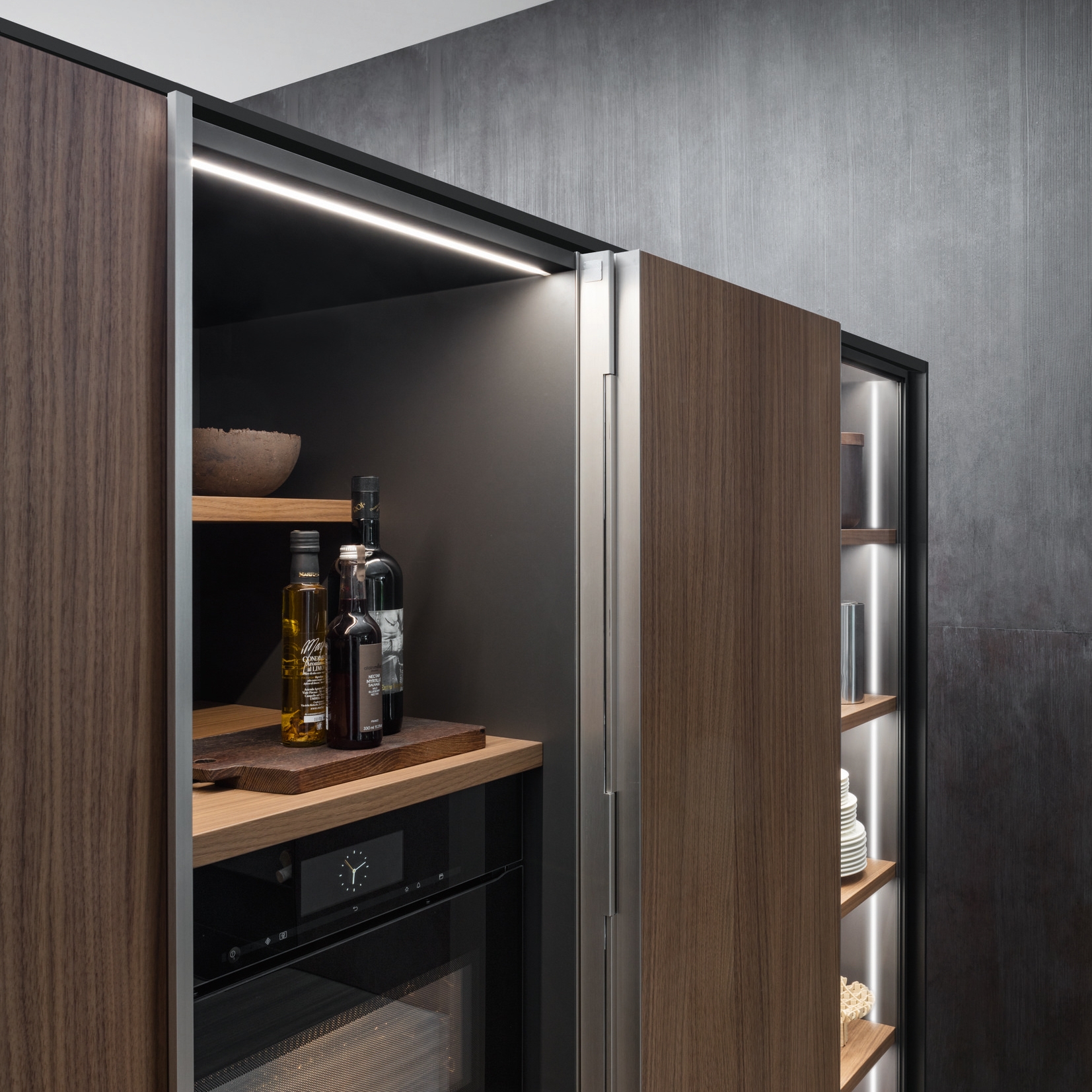 Display product Pivot Column | Kitchen Column from manufacturer Molteni & C