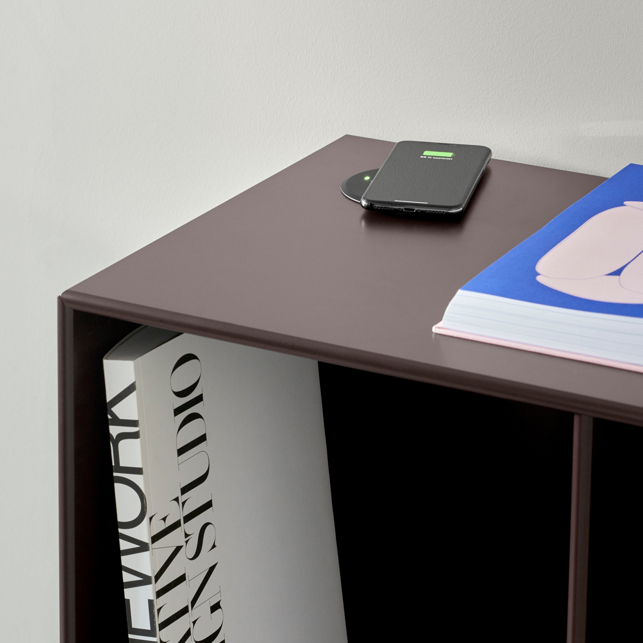Display product Wireless Charger | Component from manufacturer Montana Furniture