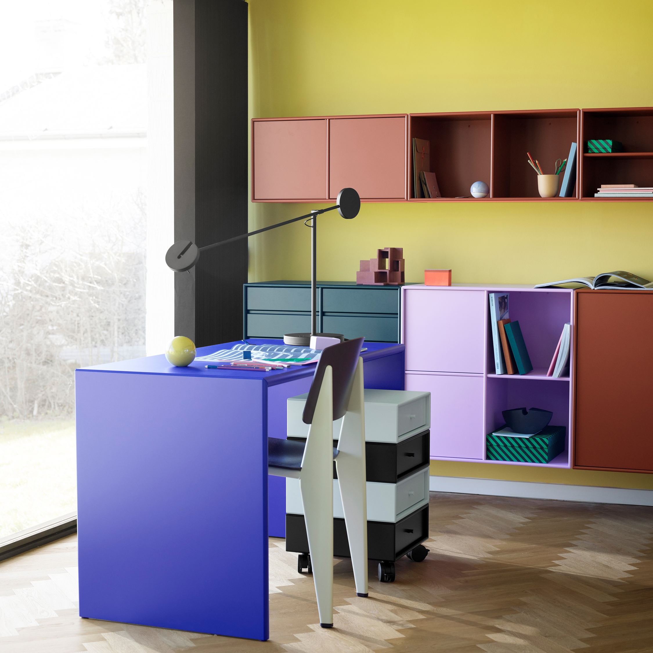 Display product Montana Shelving System | Application example from manufacturer Montana Furniture