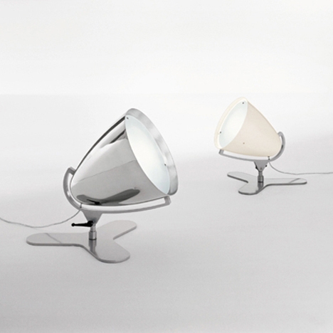 Display product Faro floor lamp from manufacturer Pallucco