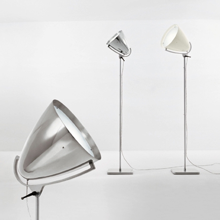 Display product Faro floor lamp from manufacturer Pallucco