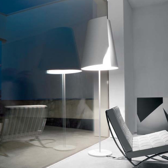 Mostra il prodotto Big Guardian Of Light del produttore Pallucco