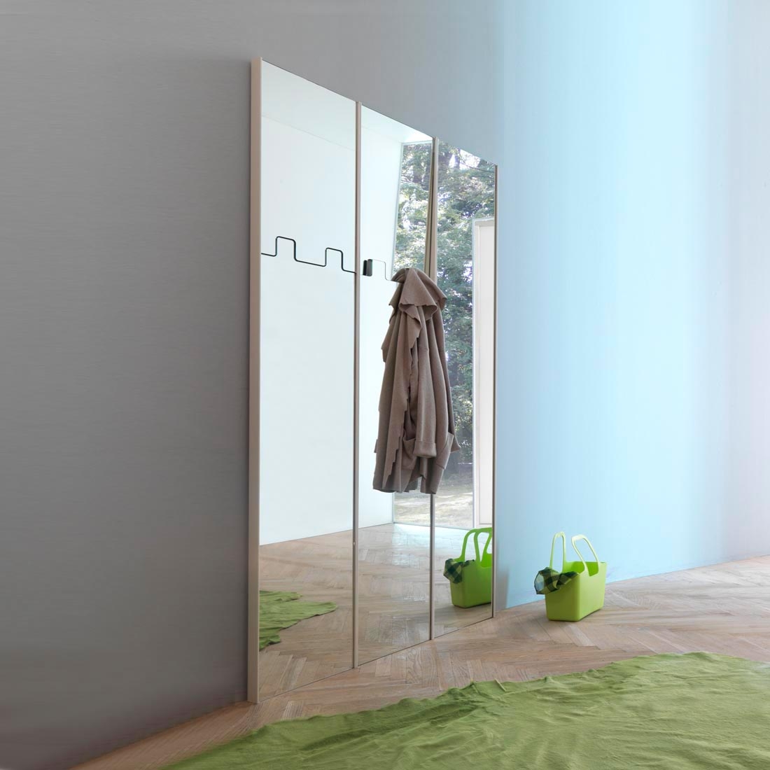 Display product Gronda from manufacturer Pallucco