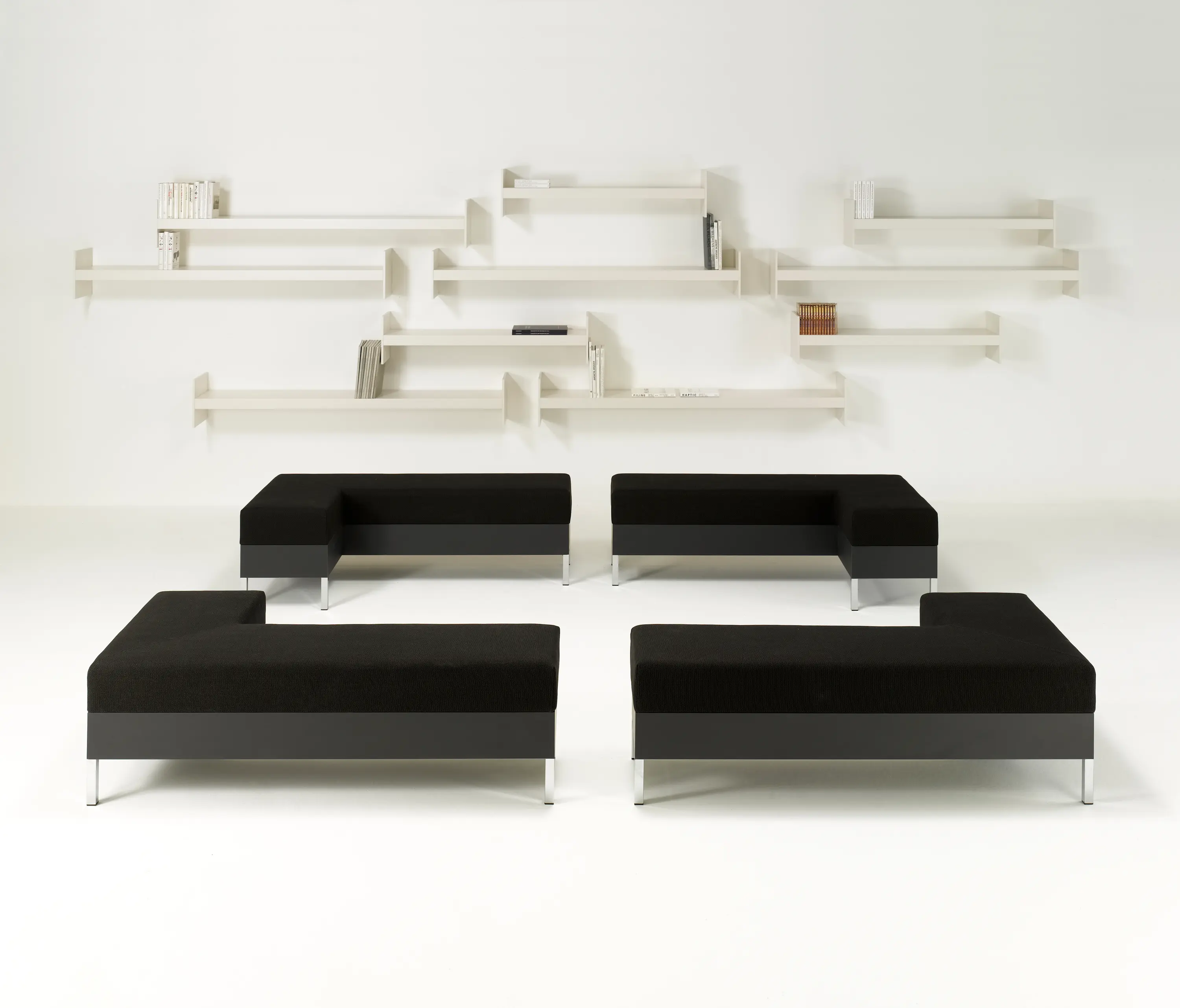 performa - l-bench
