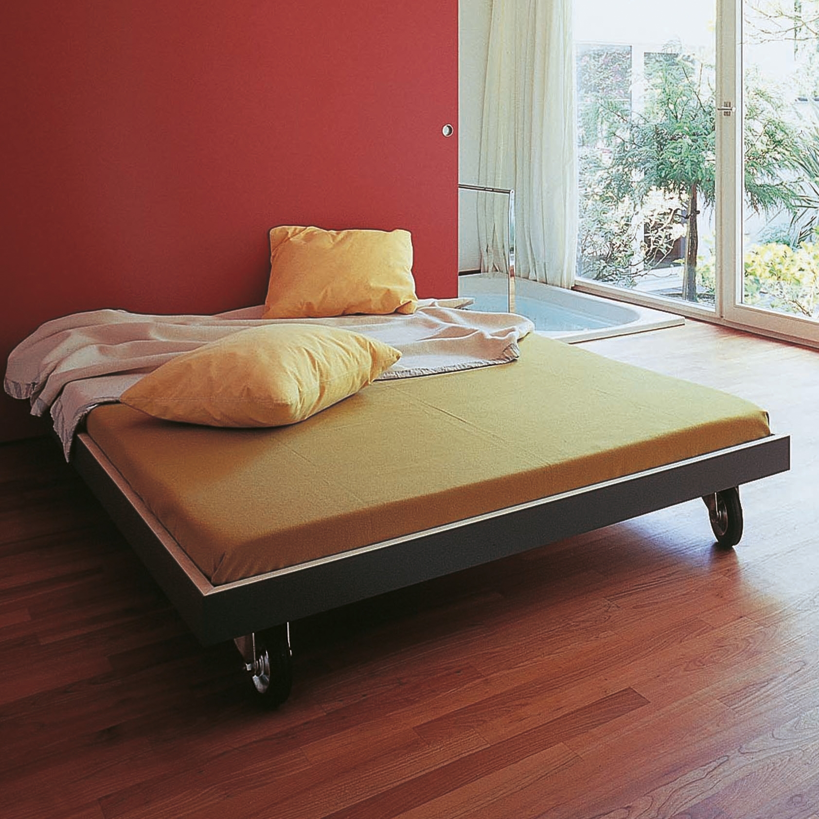 Display product bed basic from manufacturer performa