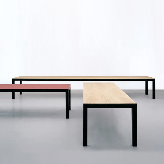 Afficher le produit Long Table du fabricant Oswald