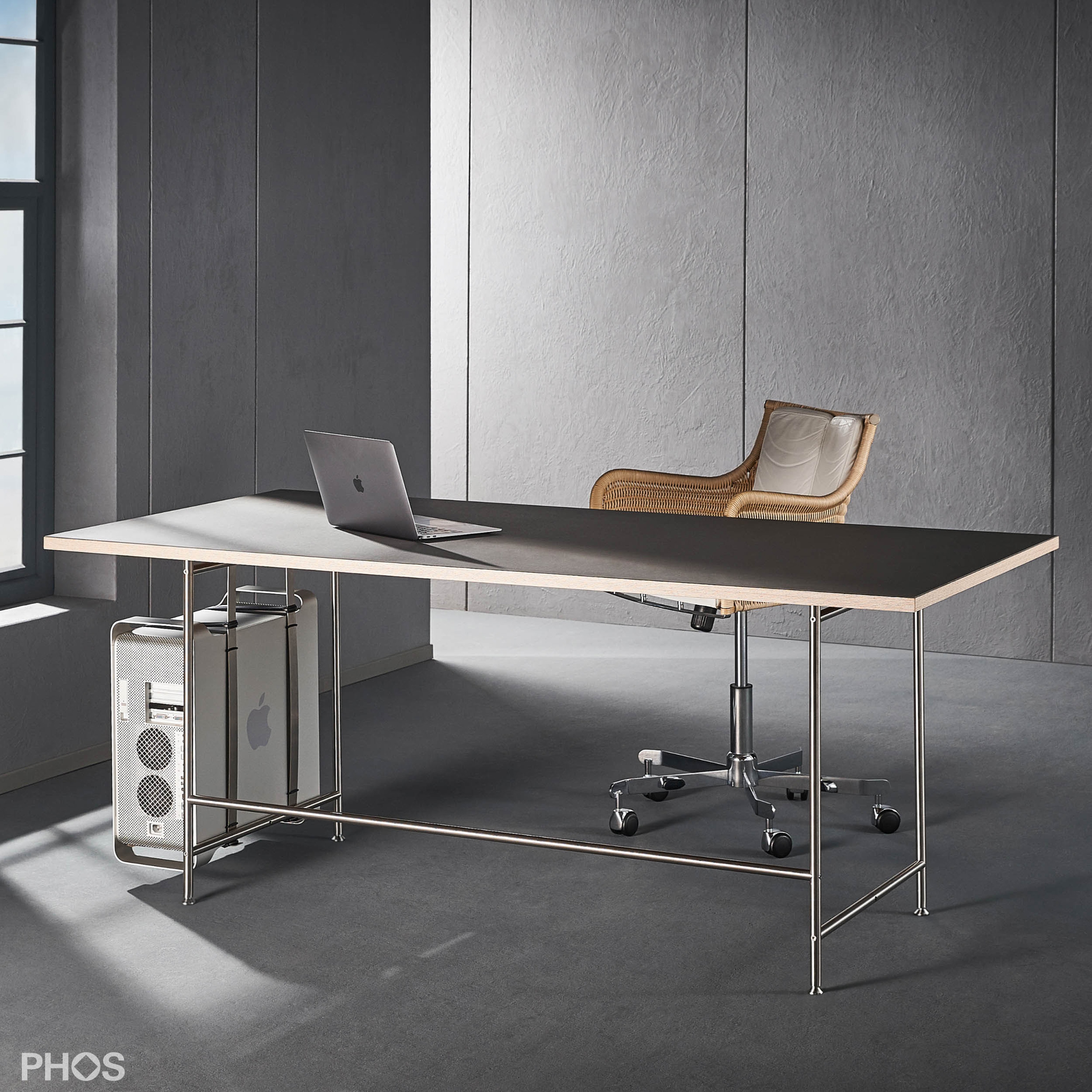 KARLSRUHER TABLE