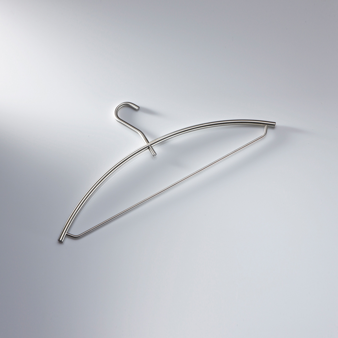 Display product Coat hanger, rotatable with trouser rail from manufacturer PHOS Design