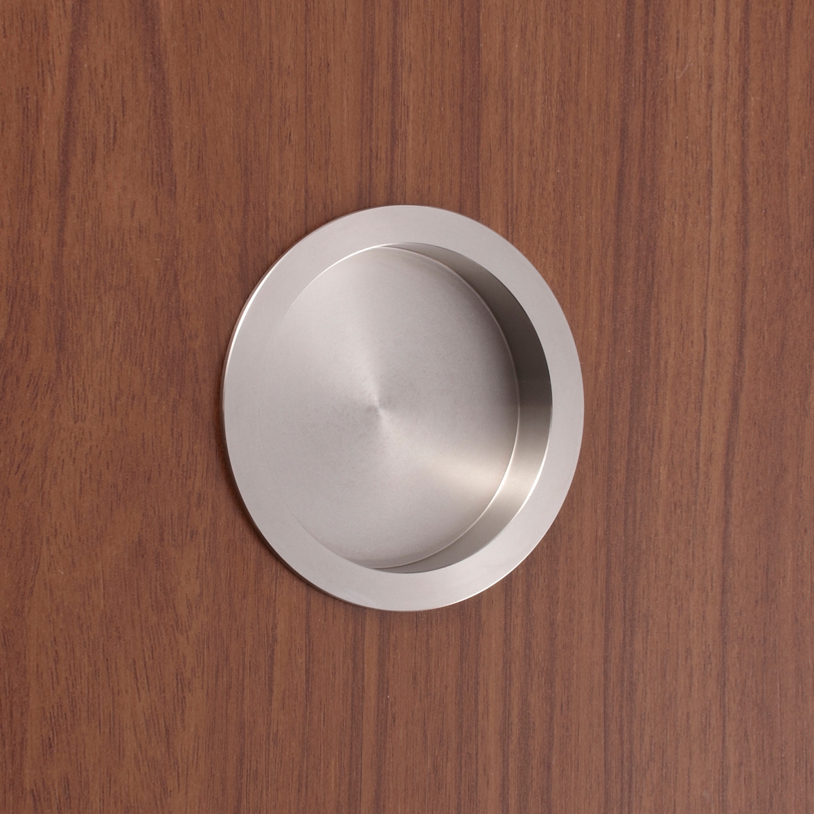 Display product Shell handle Ø 80 mm, round from manufacturer PHOS Design
