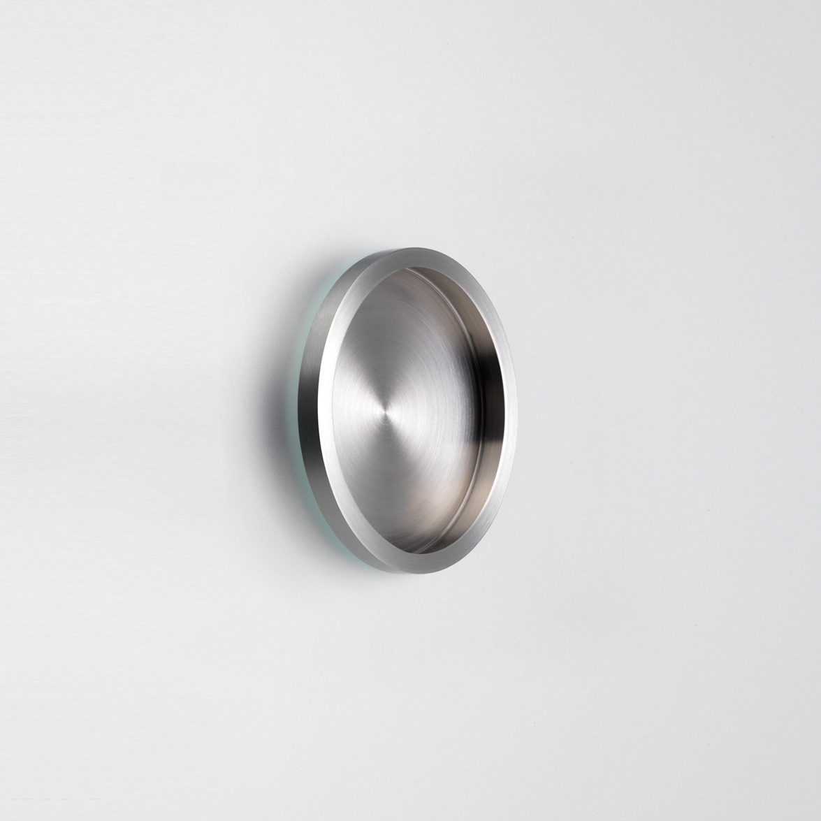 Display product Flat shell handle Ø50 mm, round from manufacturer PHOS Design