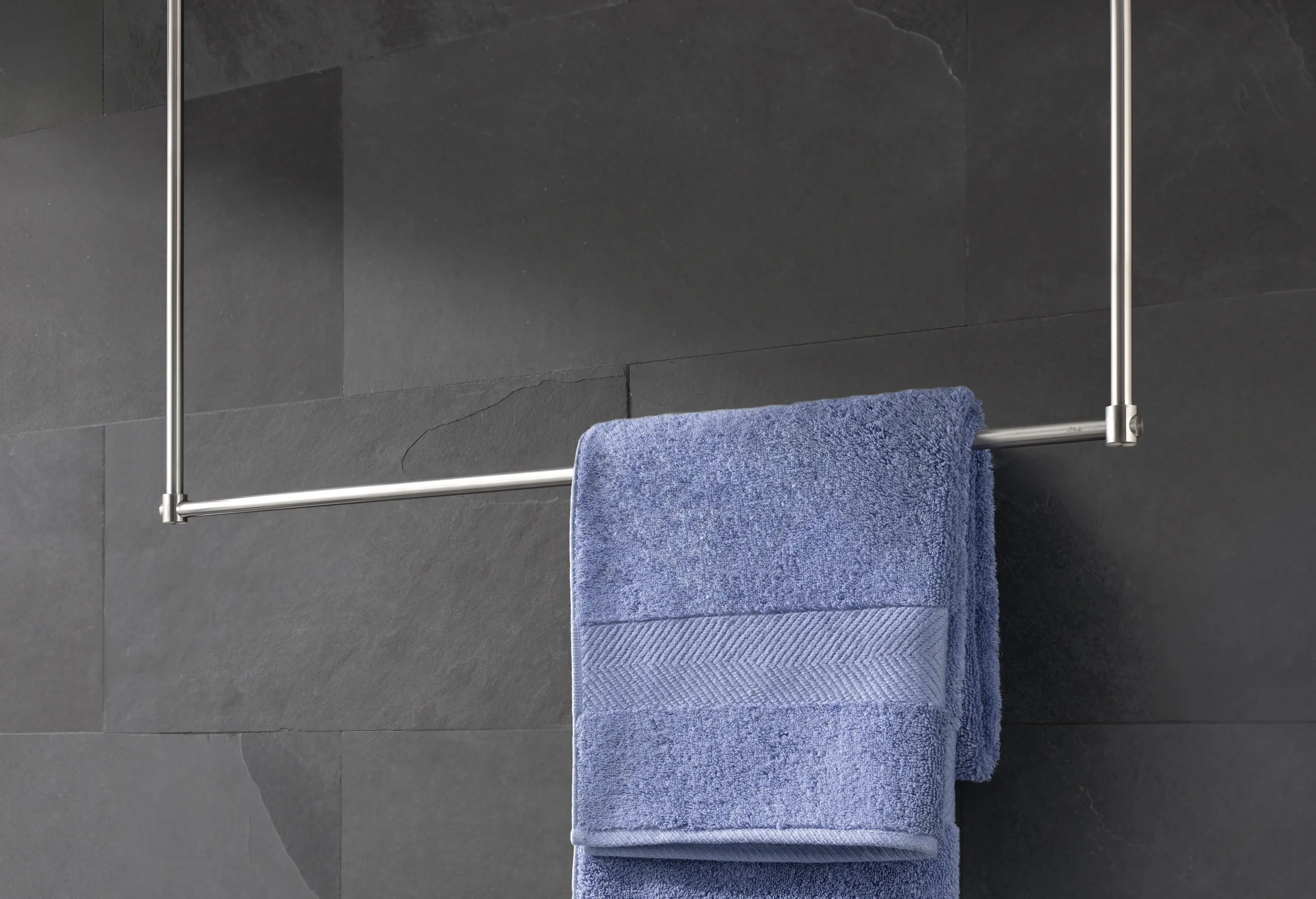 PHOS Design - Towel rail for ceiling mounting