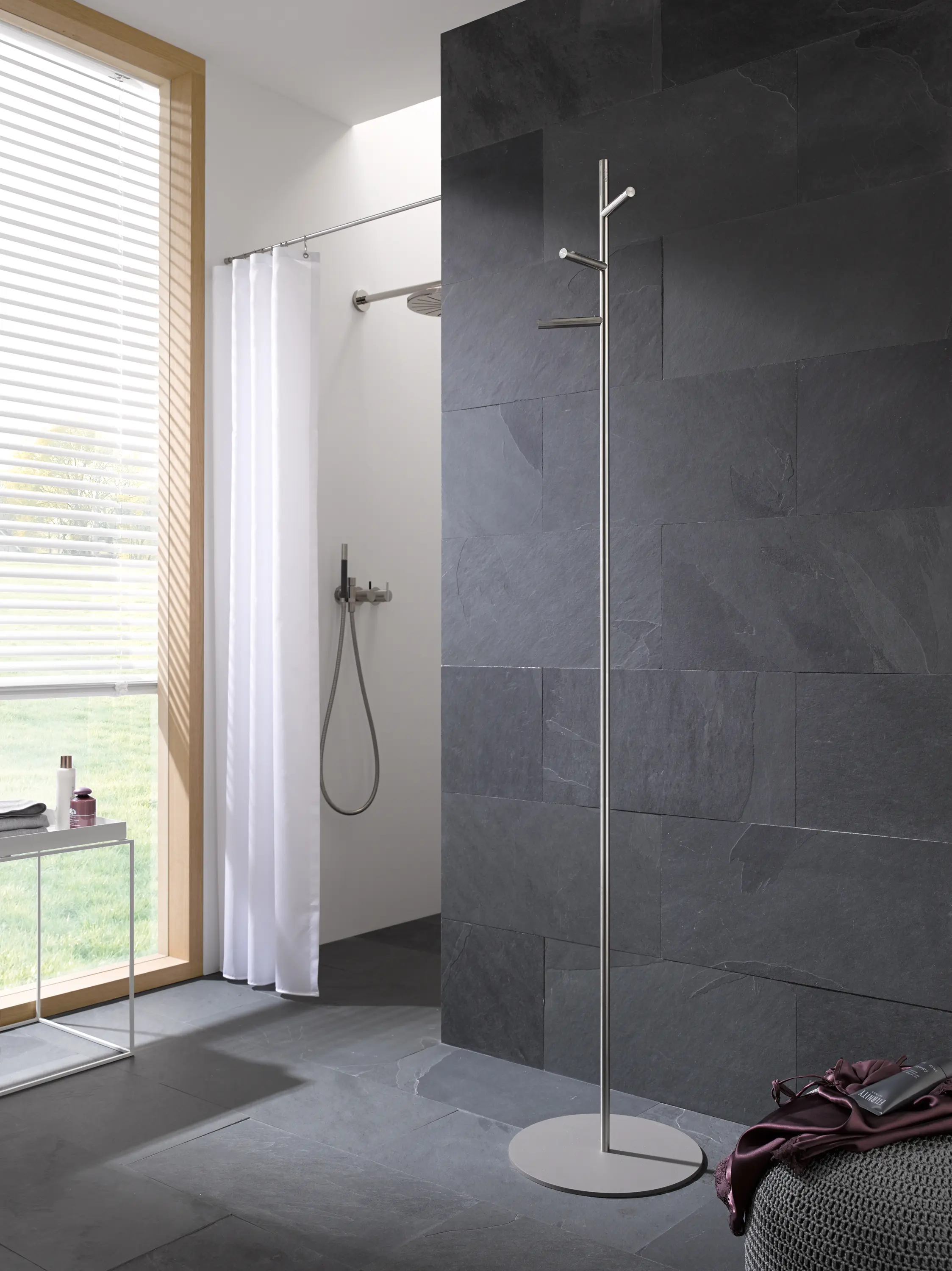 PHOS Design - Helix 3V towel rack with 3 concave hooks, base plate: gray.