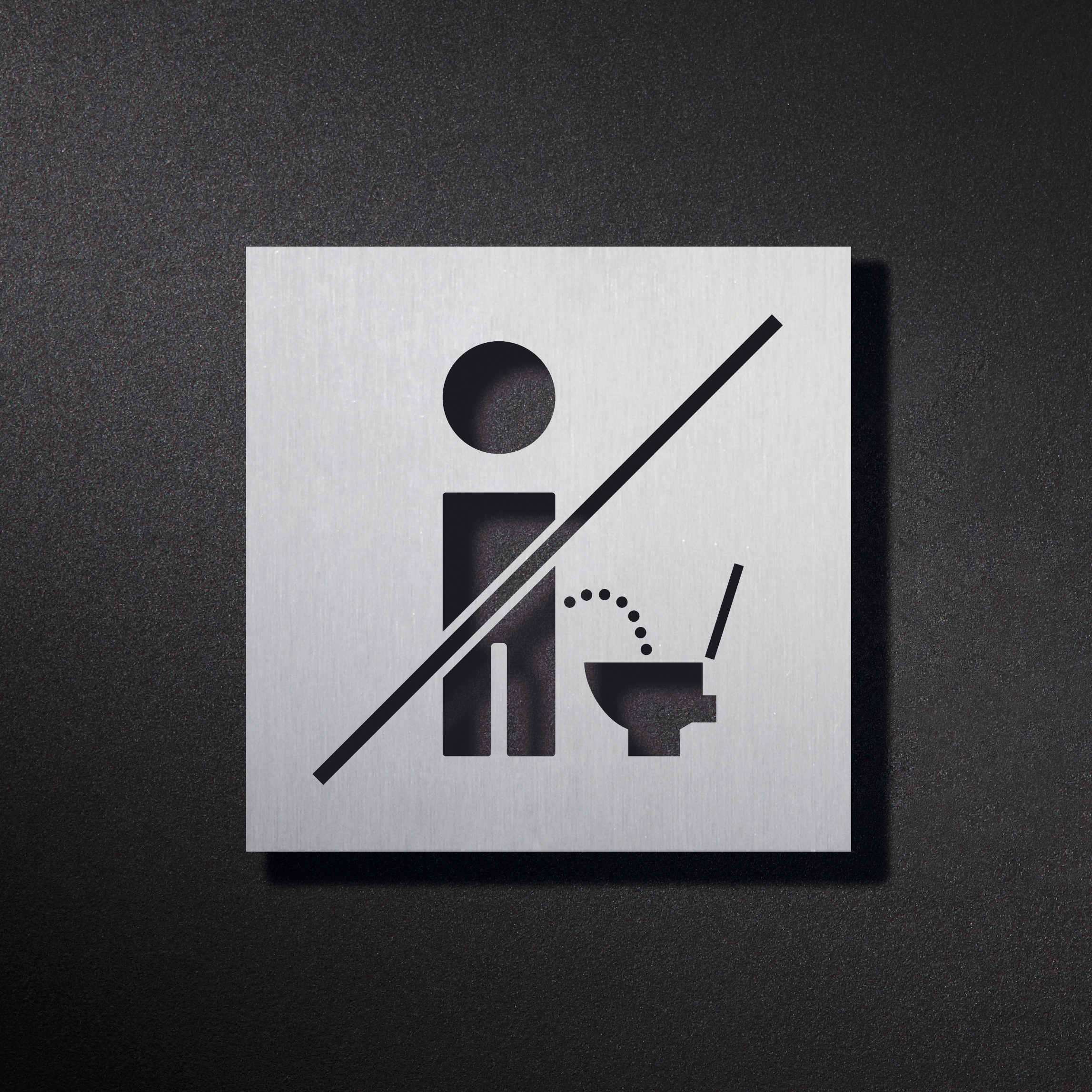 Mostra il prodotto Cartello WC Please sit down 10 x 10 cm del produttore PHOS Design