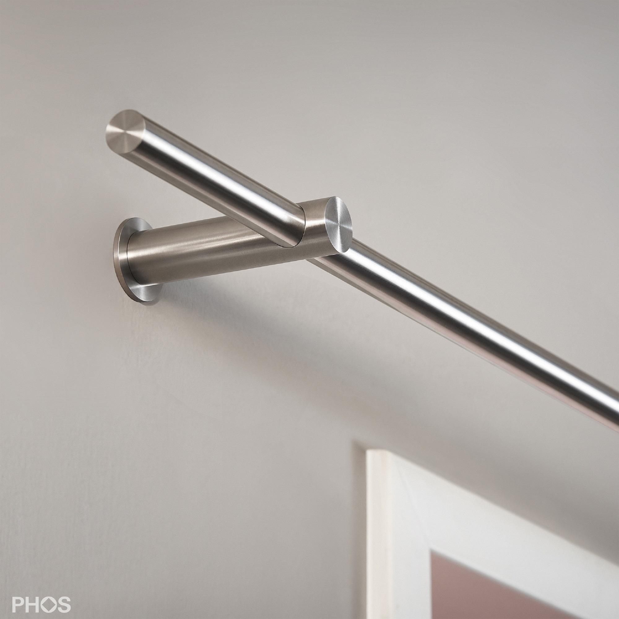 Mostra il prodotto Binario per tende Ø20 mm: Lunghezza set 100 cm, distanza dalla parete 12 cm, 2 supporti del produttore PHOS Design