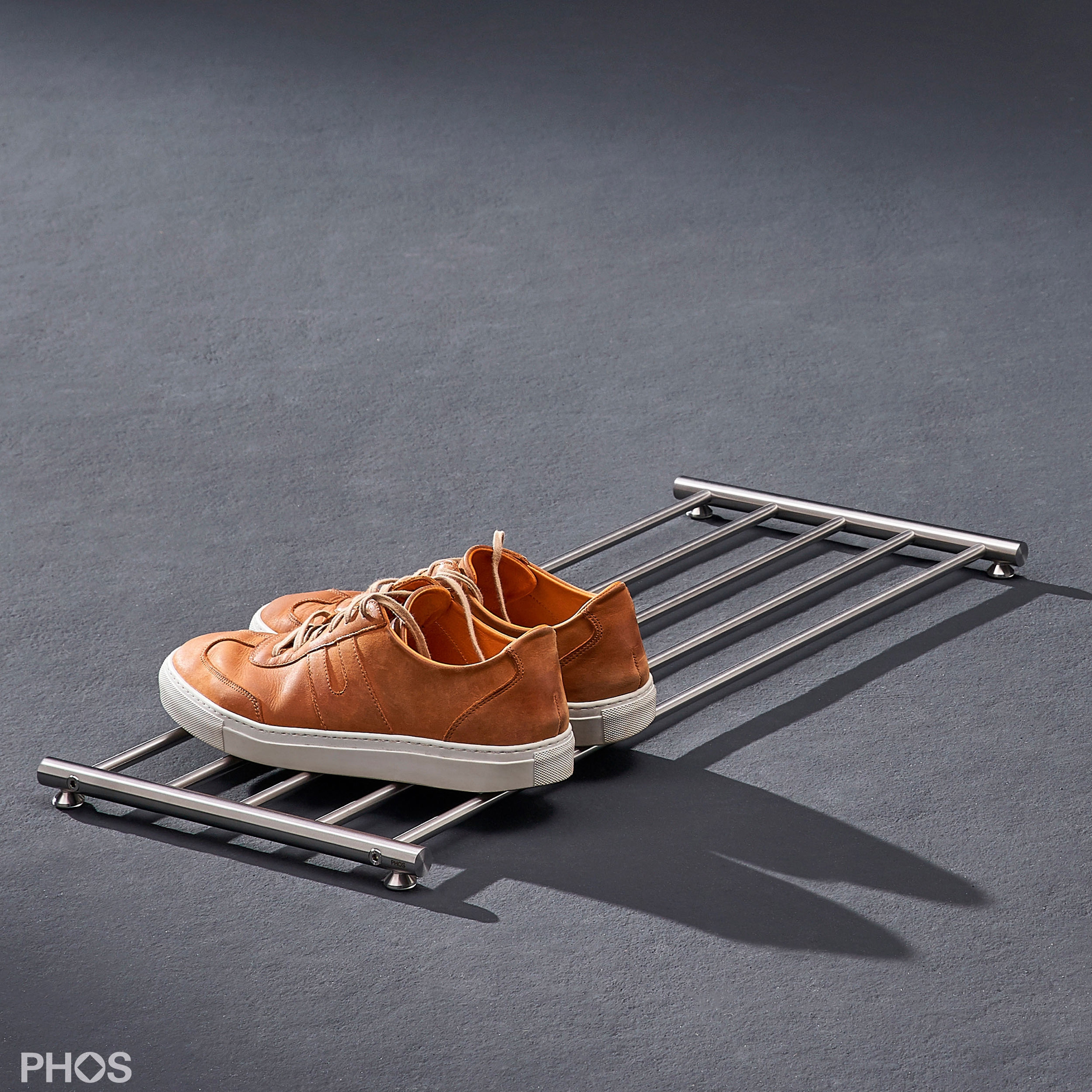 Produkt Flache Schuhablage - 80 cm breit des Herstellers PHOS Design anzeigen