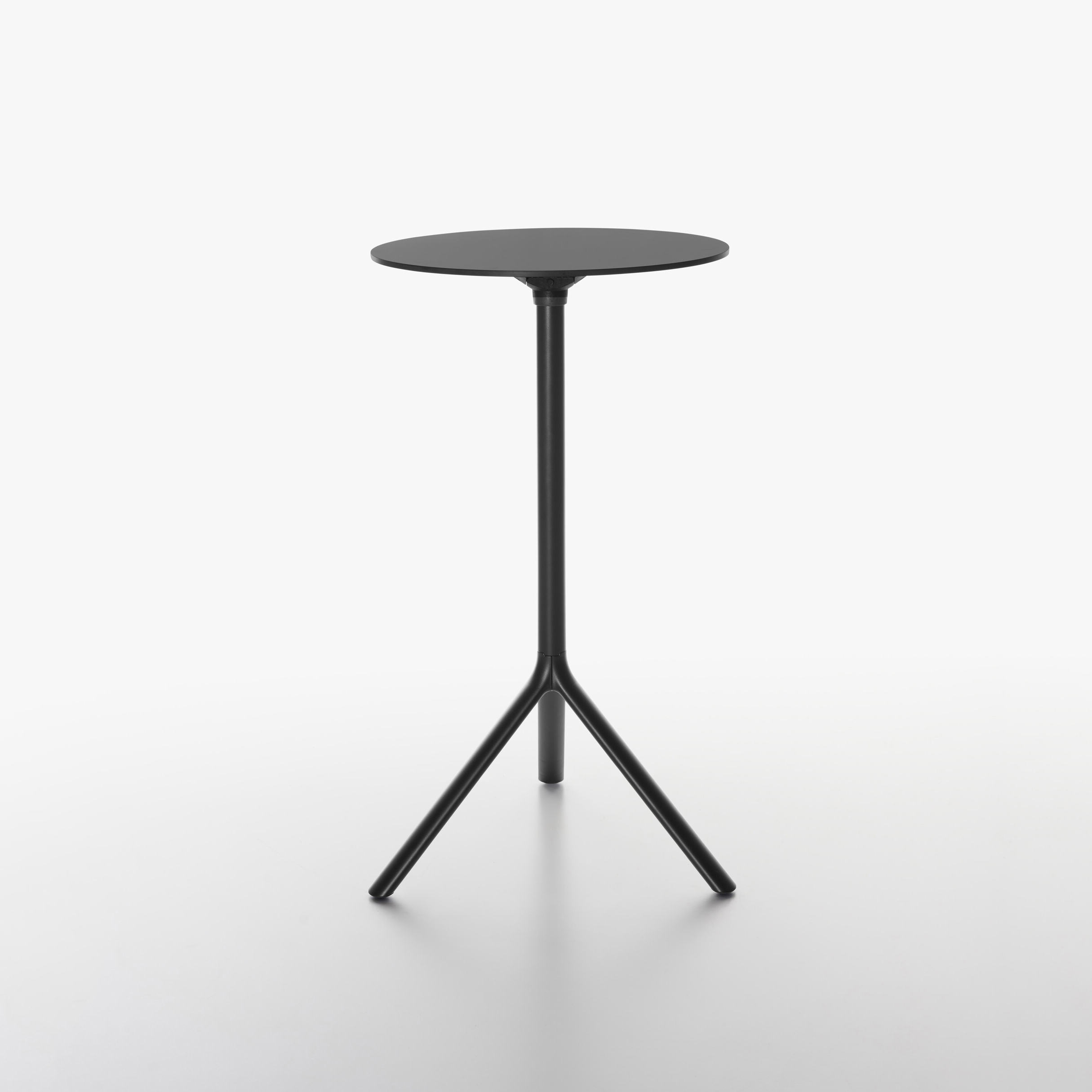 Display product Miura table from manufacturer Plank