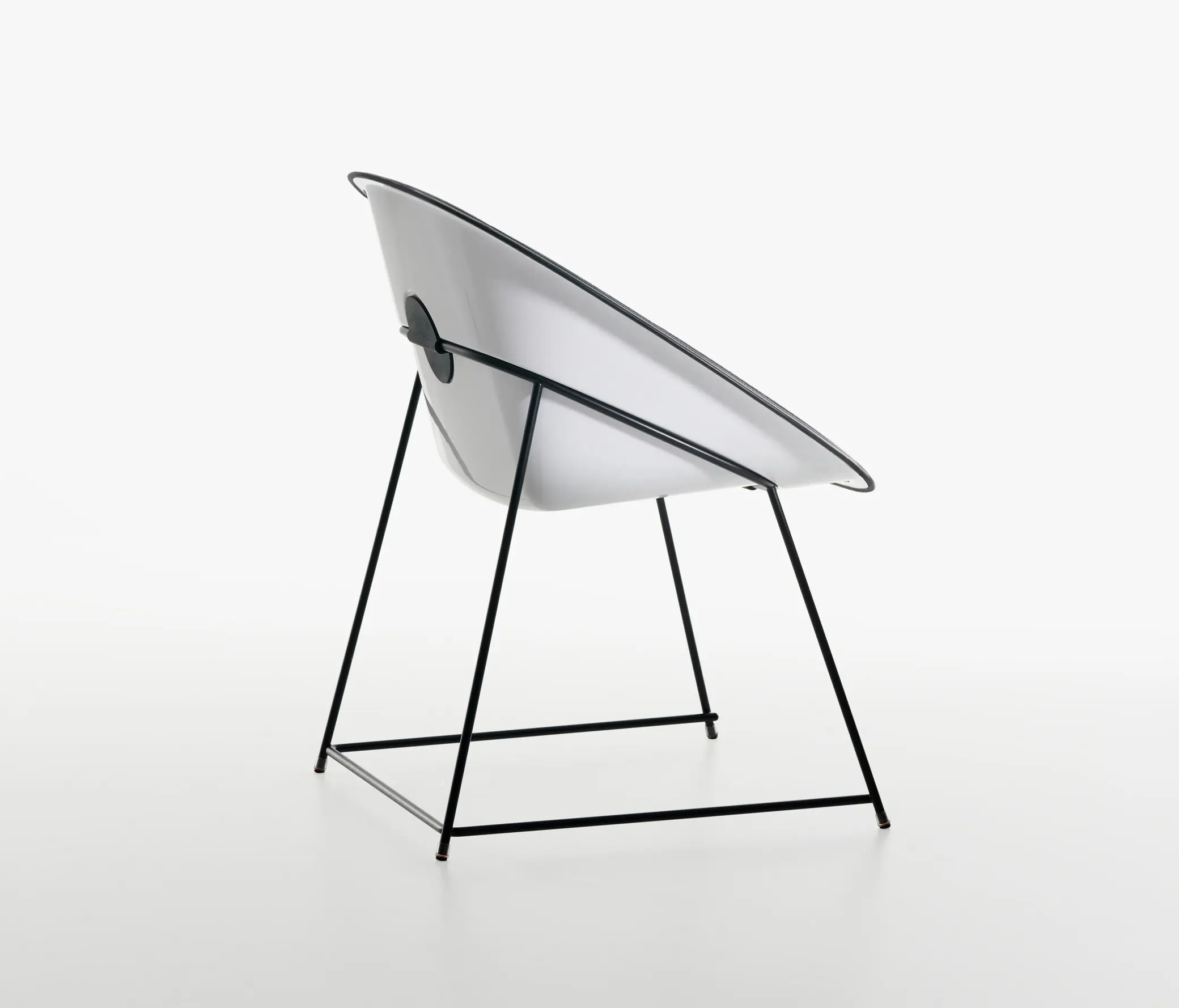 Plank - Cup armchair
