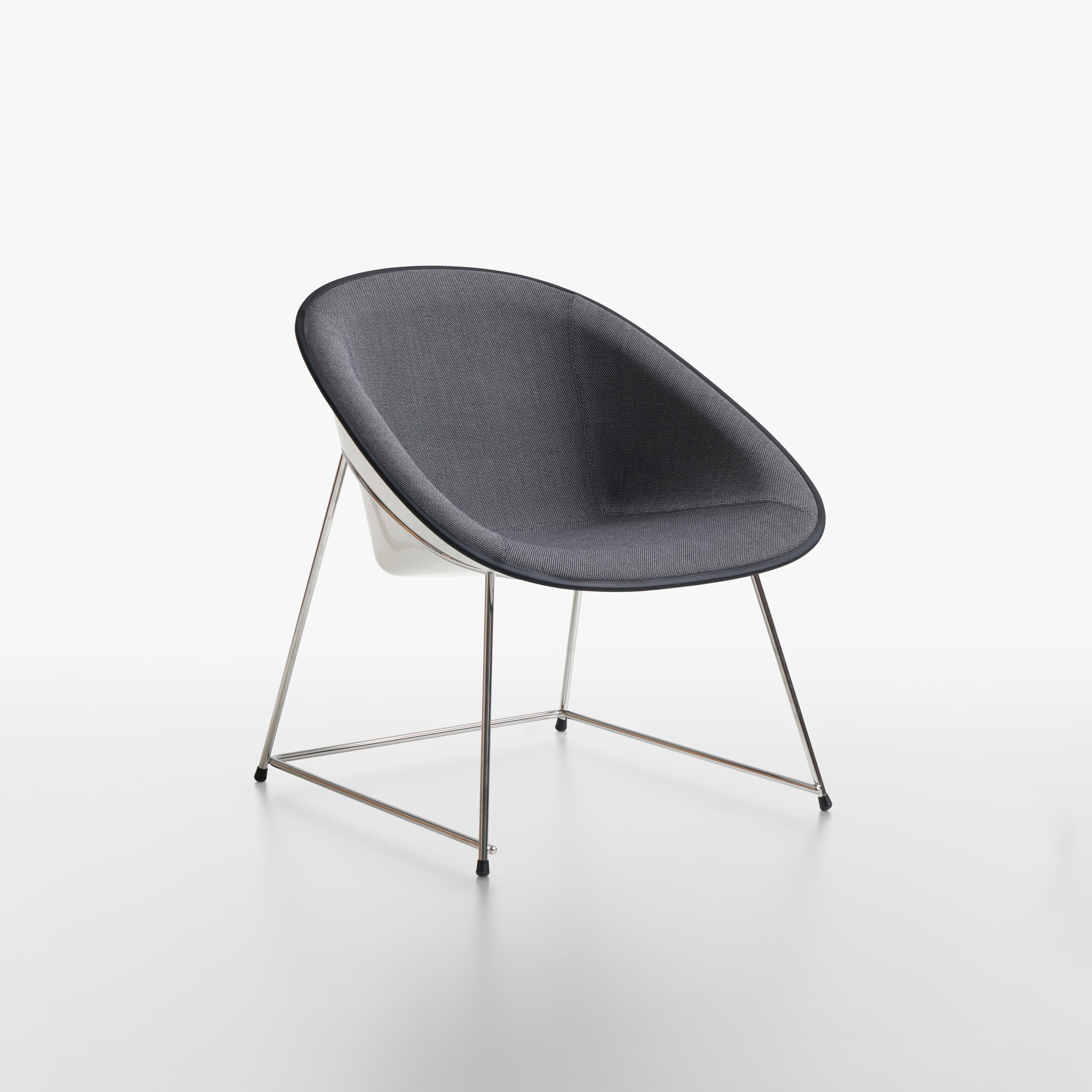Cup lounge chair