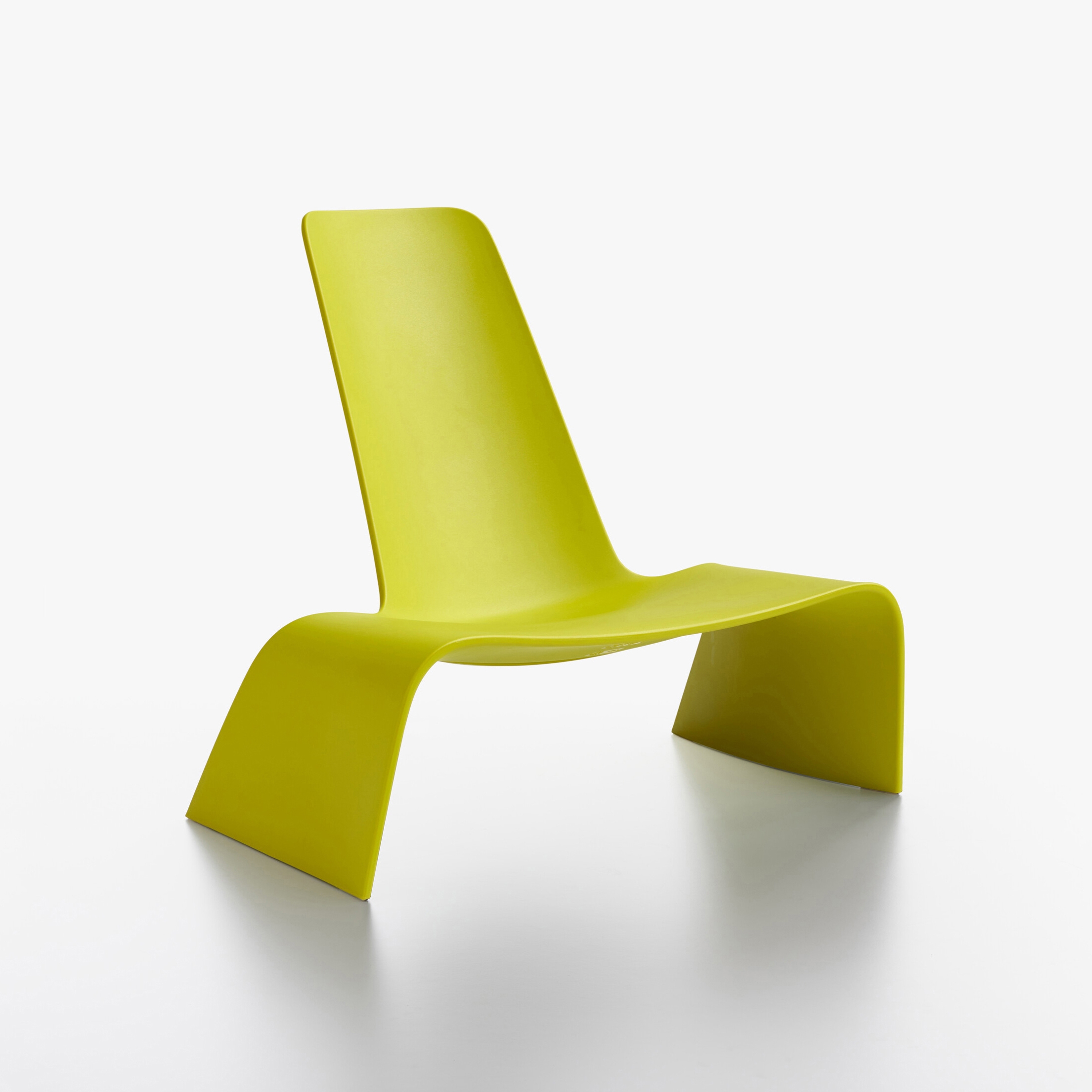 Display product Land lounge chair from manufacturer Plank