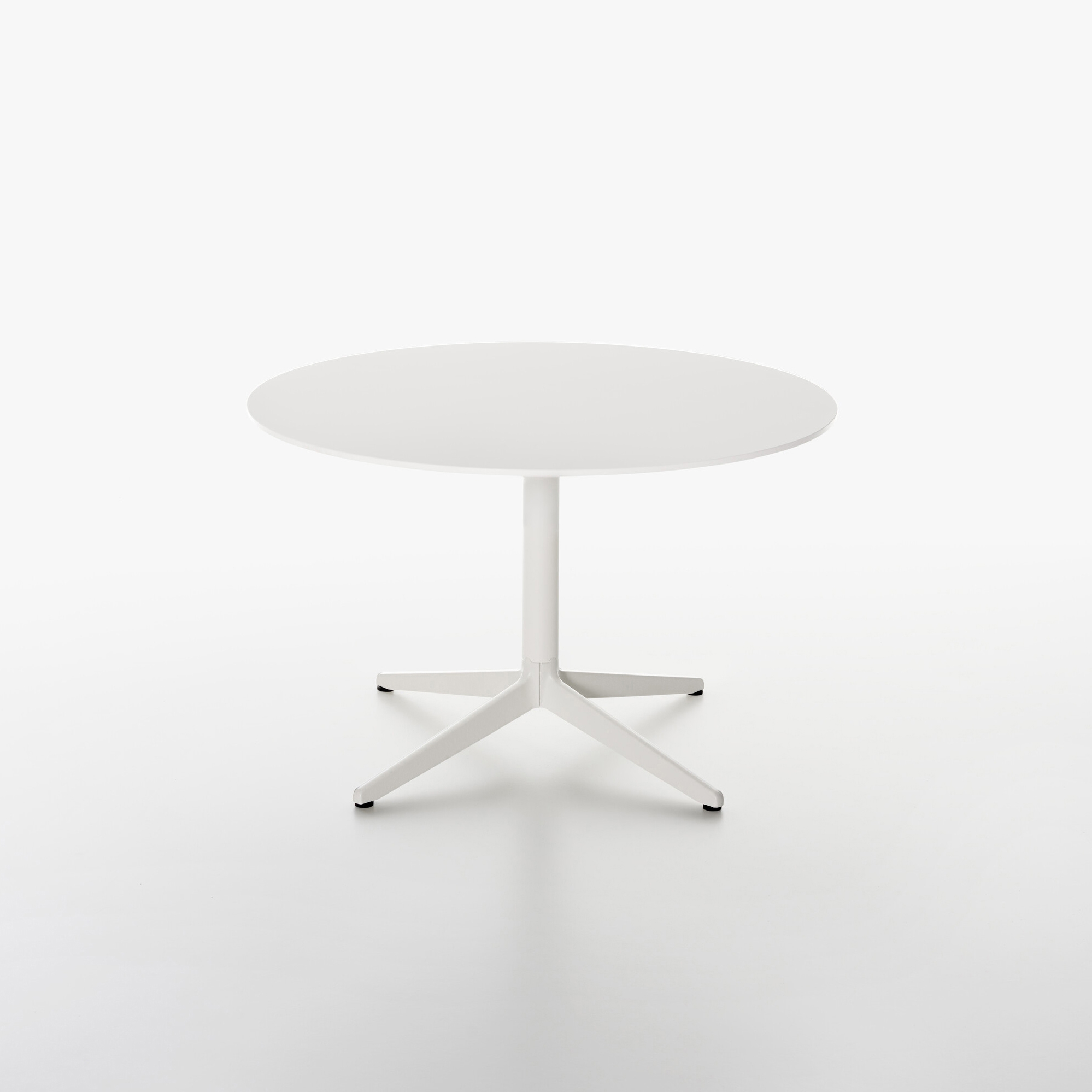 Display product Mister-X table from manufacturer Plank