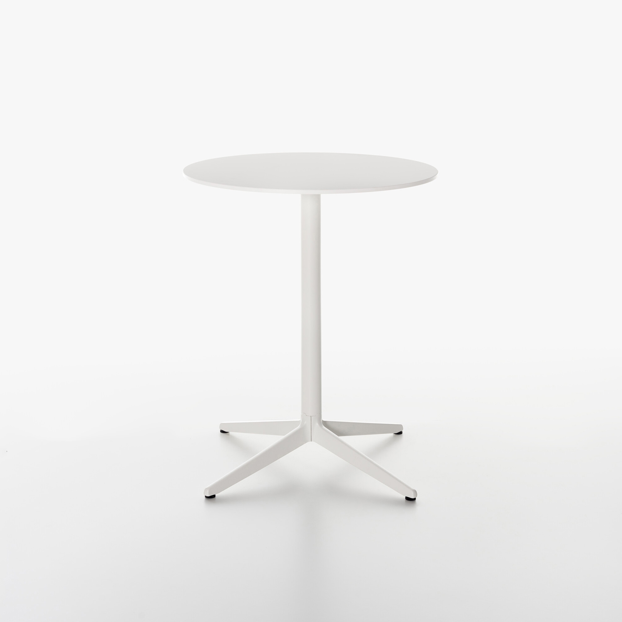 Display product Mister-X table from manufacturer Plank